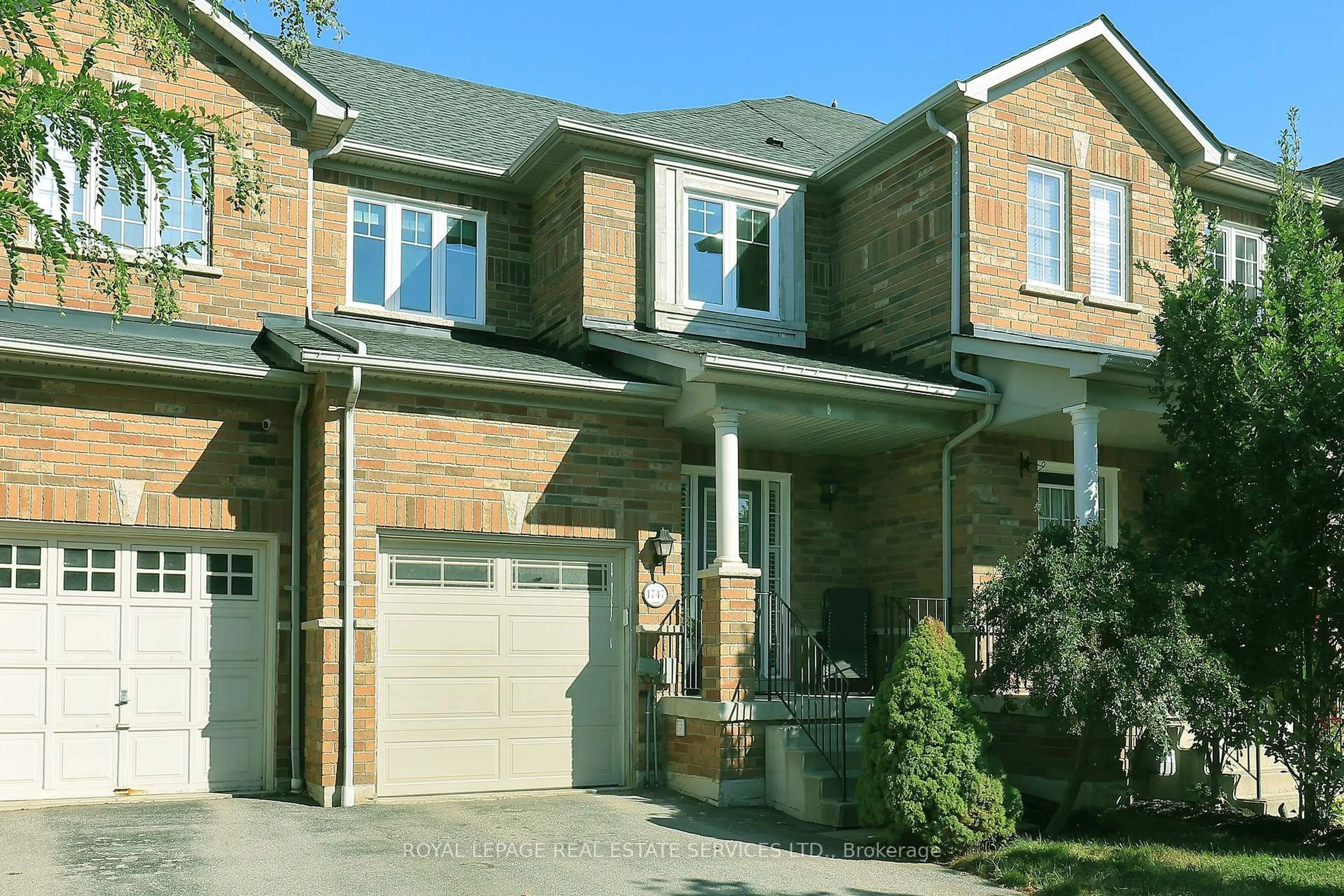 Home with brick exterior material, street for 1747 Cobra Cres, Burlington Ontario L7L 7L5