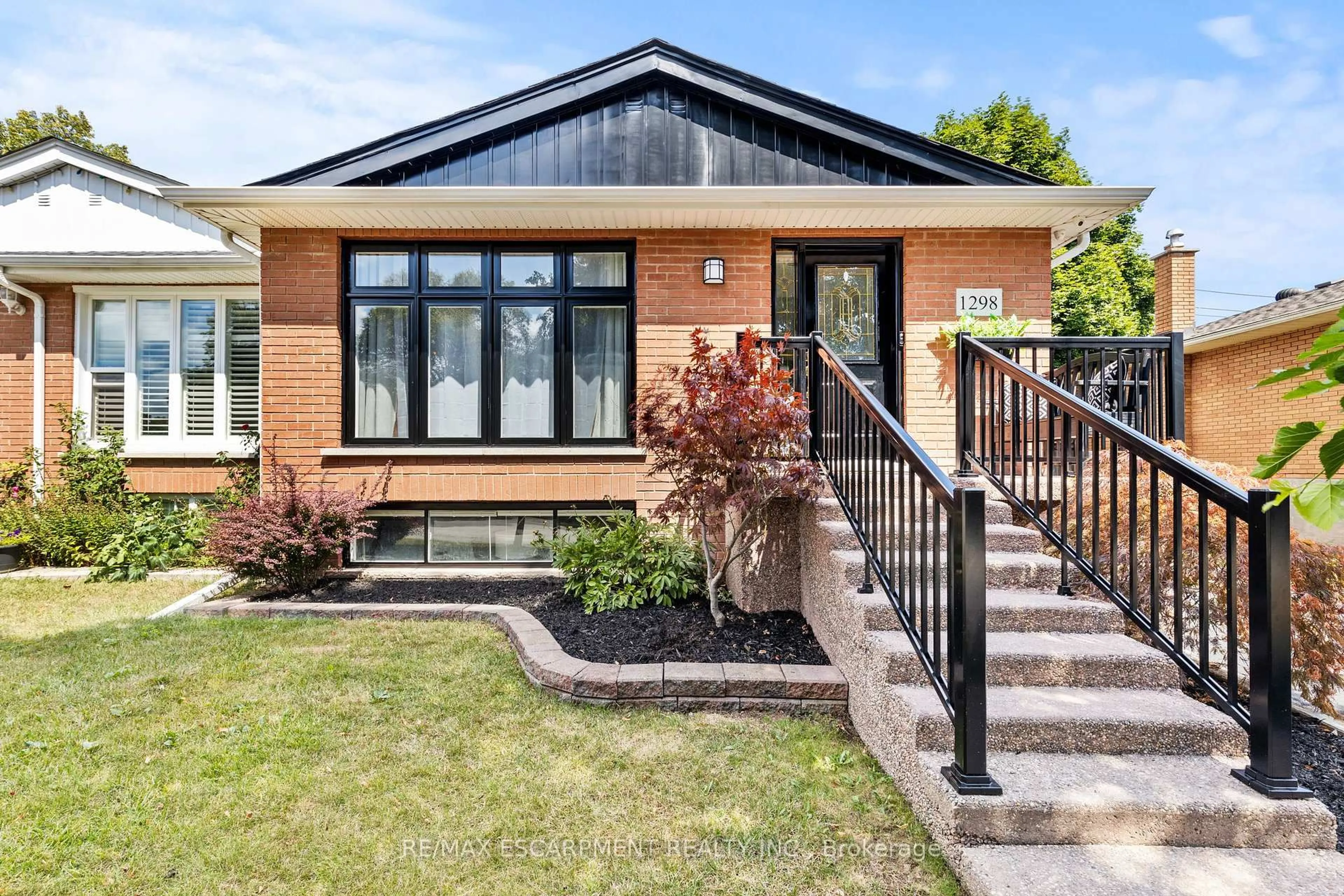 Home with brick exterior material, street for 1298 Napier Cres, Oakville Ontario L6H 2A4