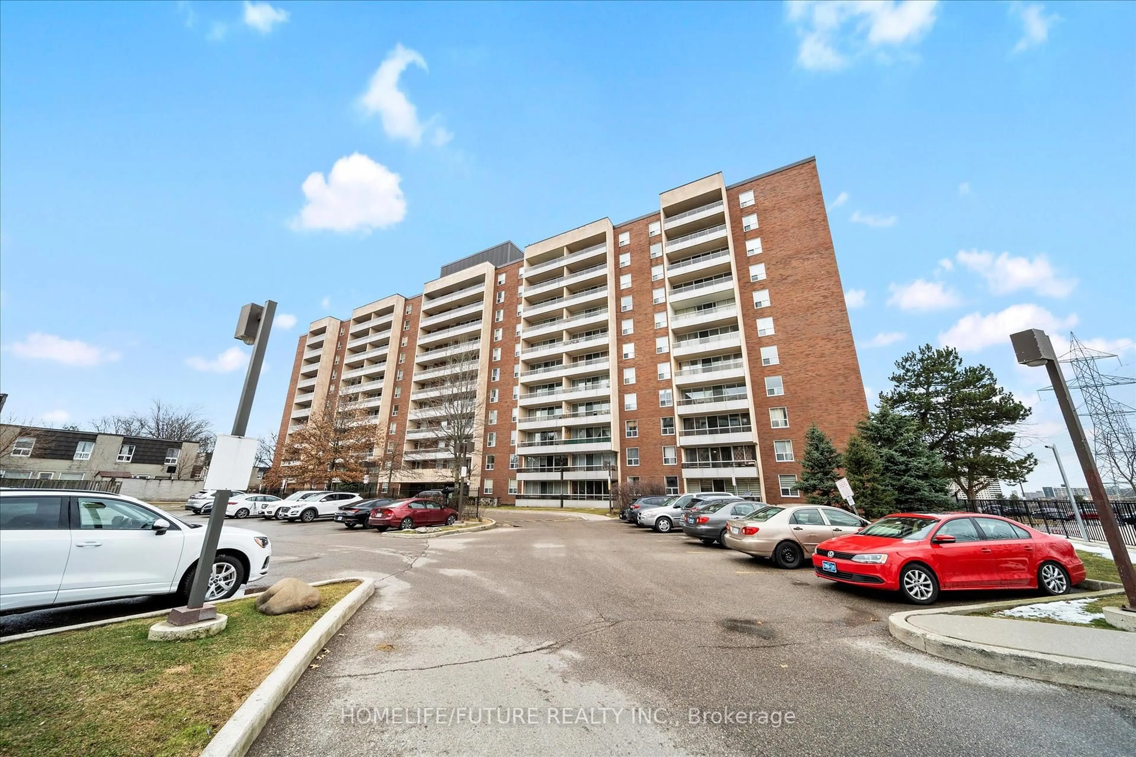 A pic from outside/outdoor area/front of a property/back of a property/a pic from drone, street for 25 Four Winds Dr #712, Toronto Ontario M3J 1K8