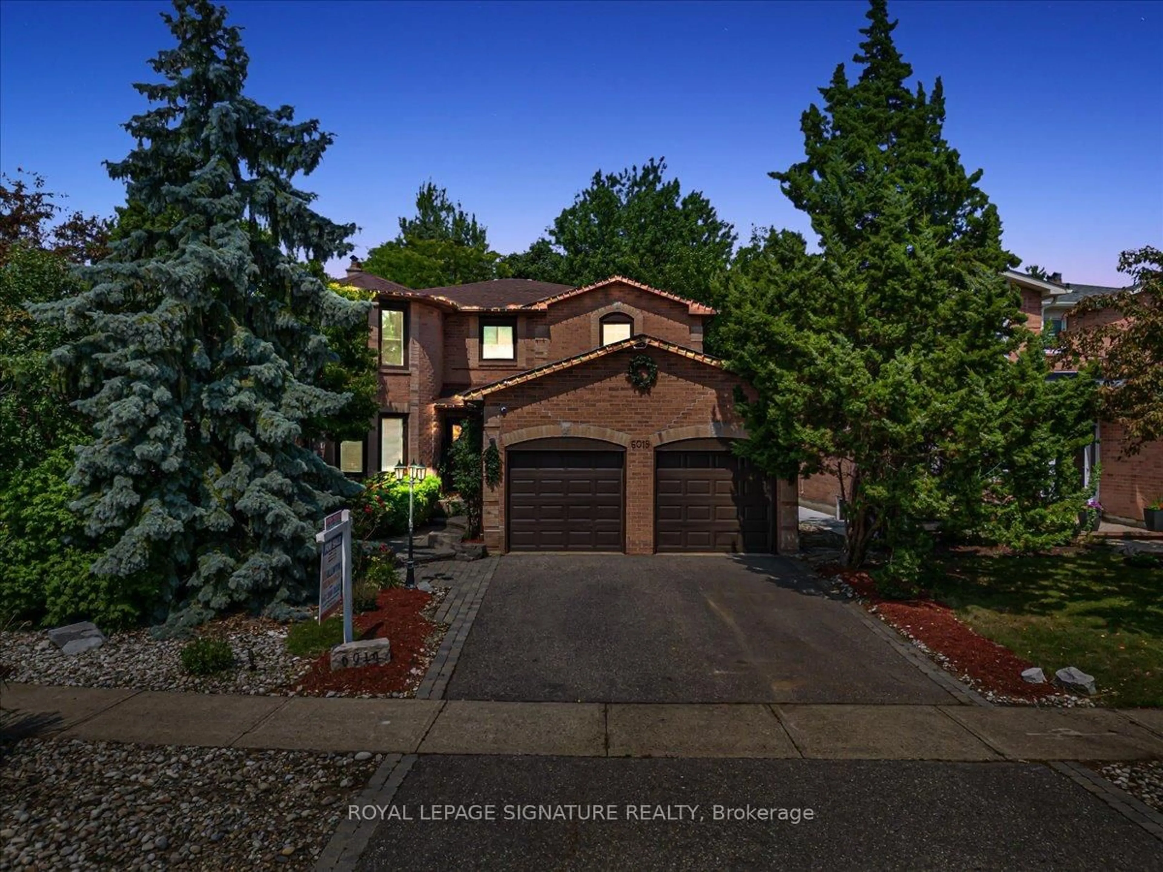 Home with brick exterior material, street for 6019 Tillsdown Dr, Mississauga Ontario L5N 4M5