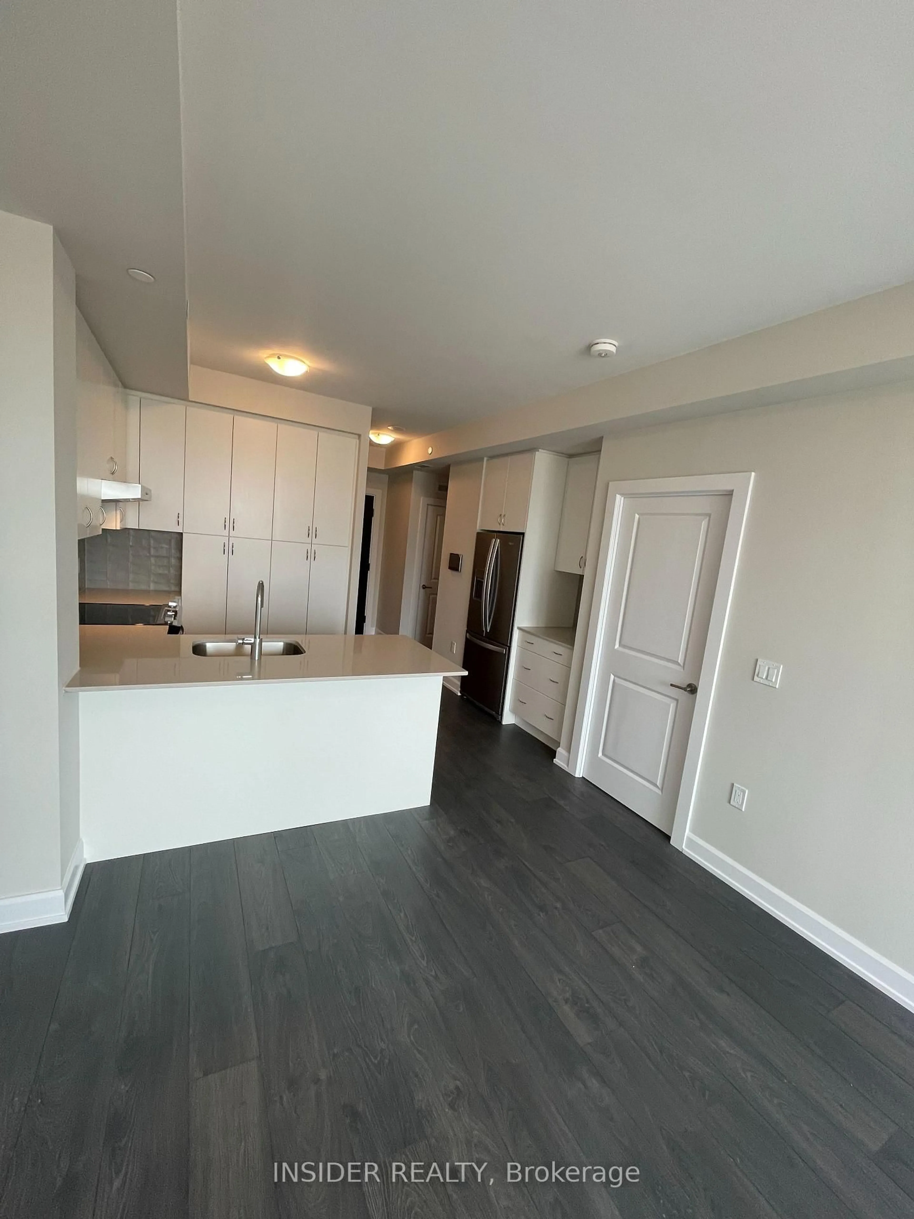 A pic of a room for 3200 William Coltson Ave #510, Oakville Ontario L6H 7W6