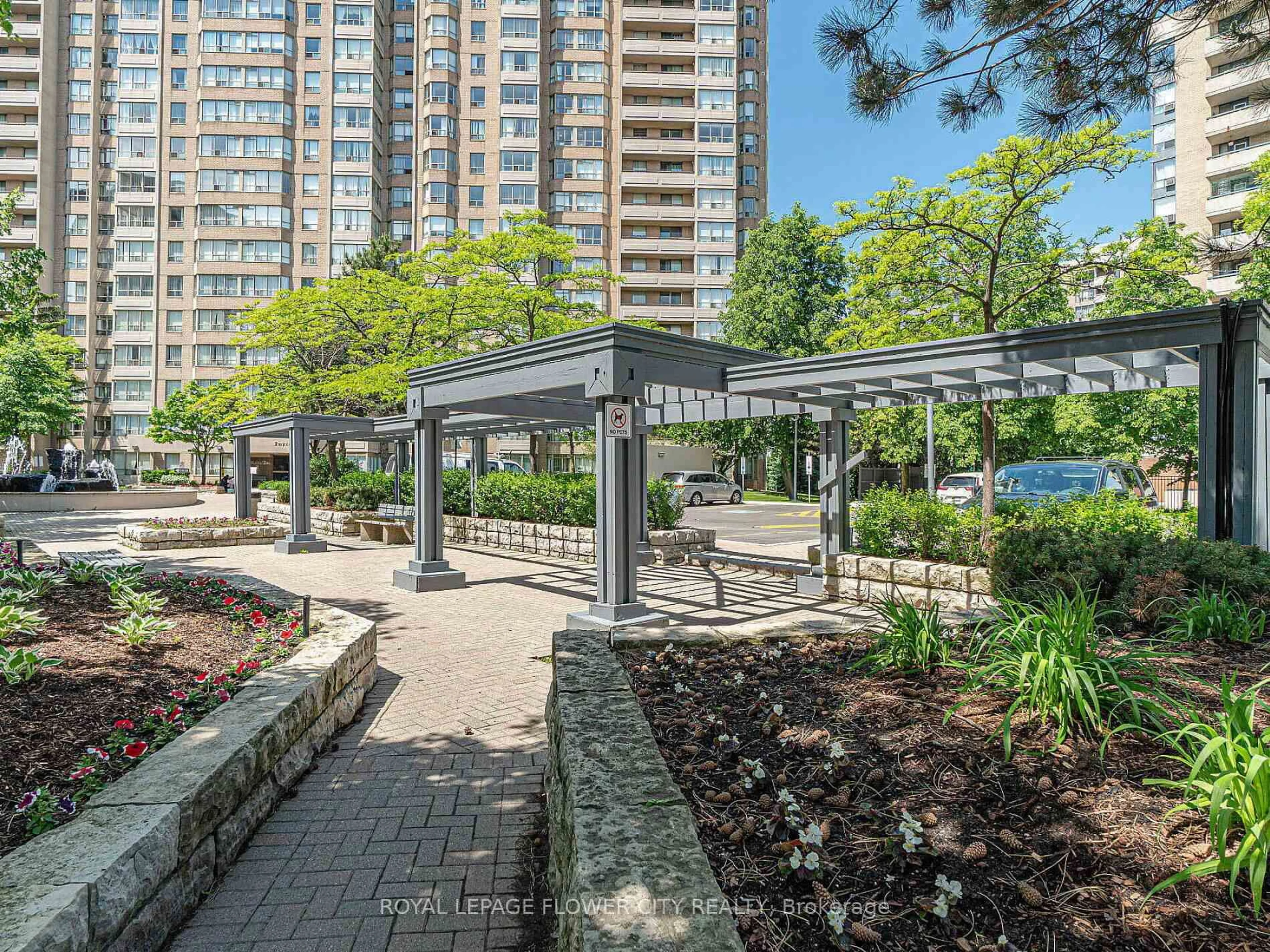 Patio, unknown for 30 Malta Ave #2109, Brampton Ontario L6Y 4S5