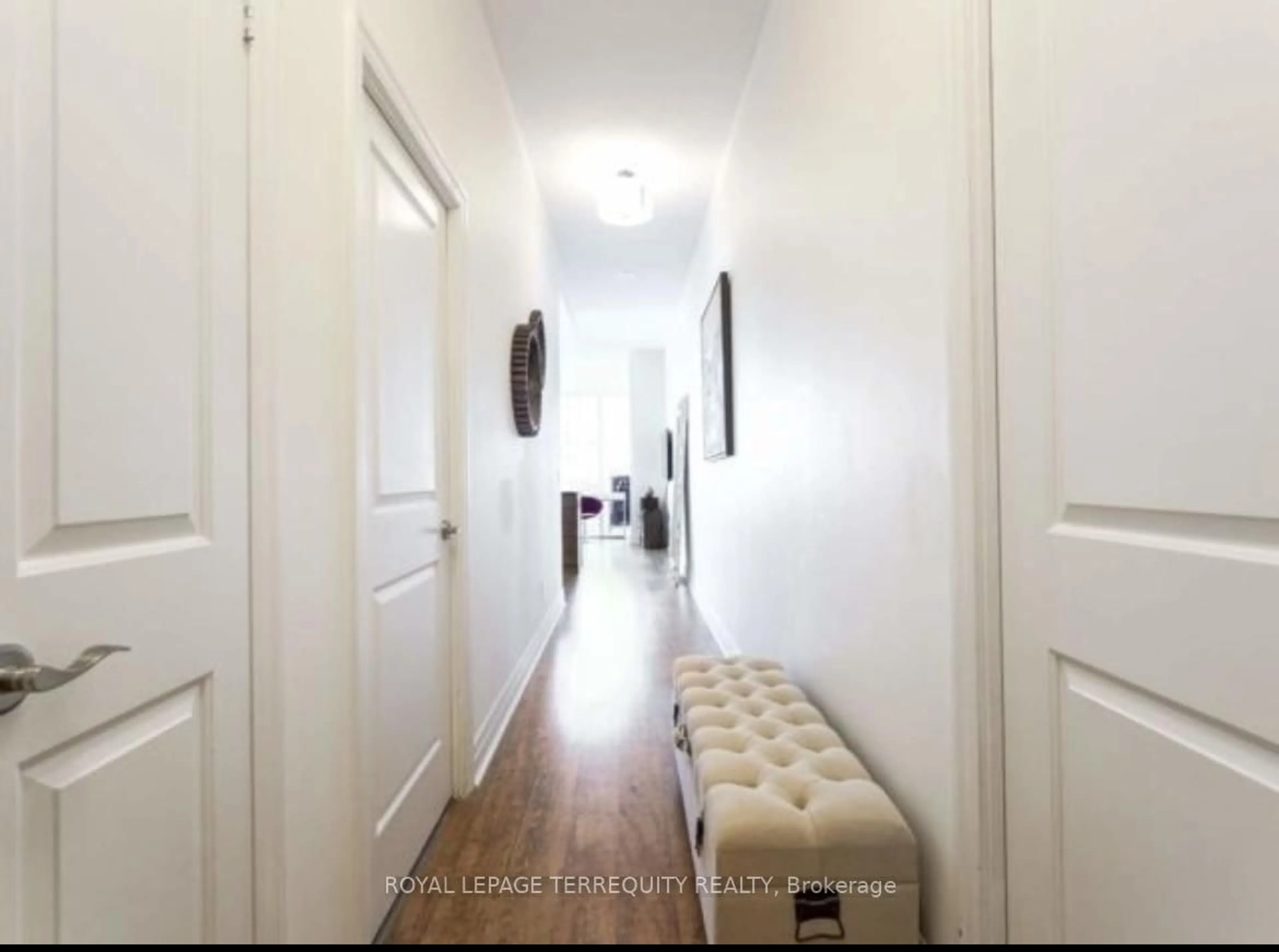 Indoor entryway for 58 Marine Parade Dr #403, Toronto Ontario M8V 4G1