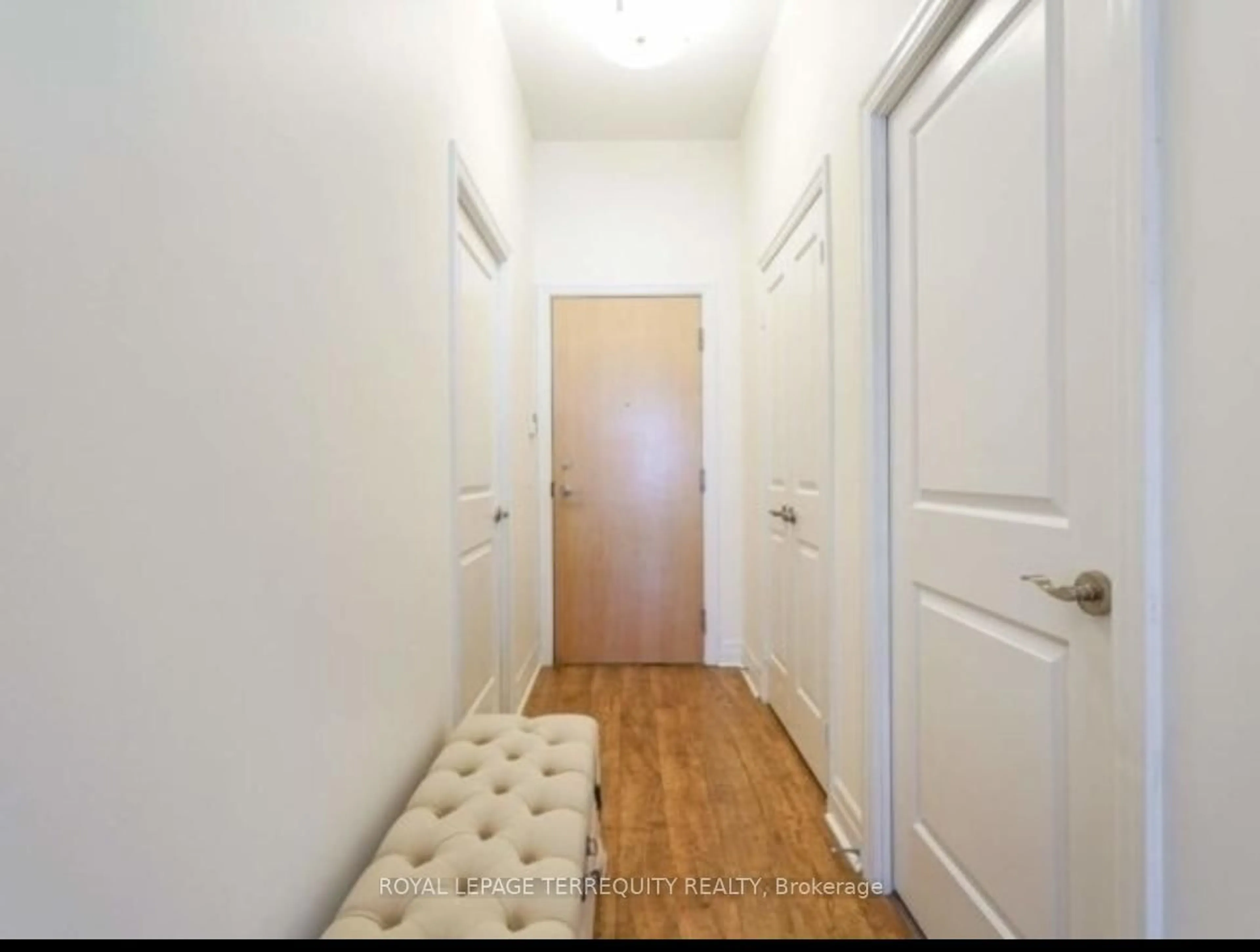 Indoor entryway for 58 Marine Parade Dr #403, Toronto Ontario M8V 4G1