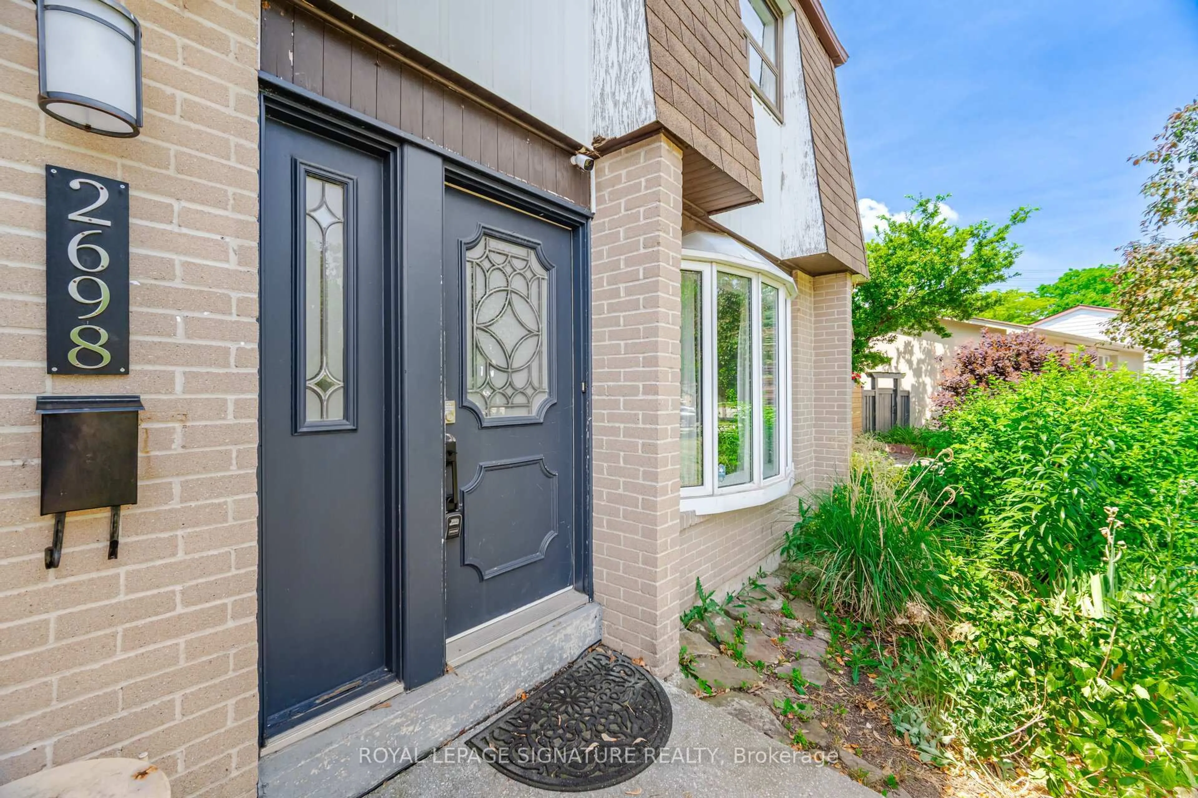 Indoor entryway for 2698 Lundene Rd, Mississauga Ontario L5J 3Z1