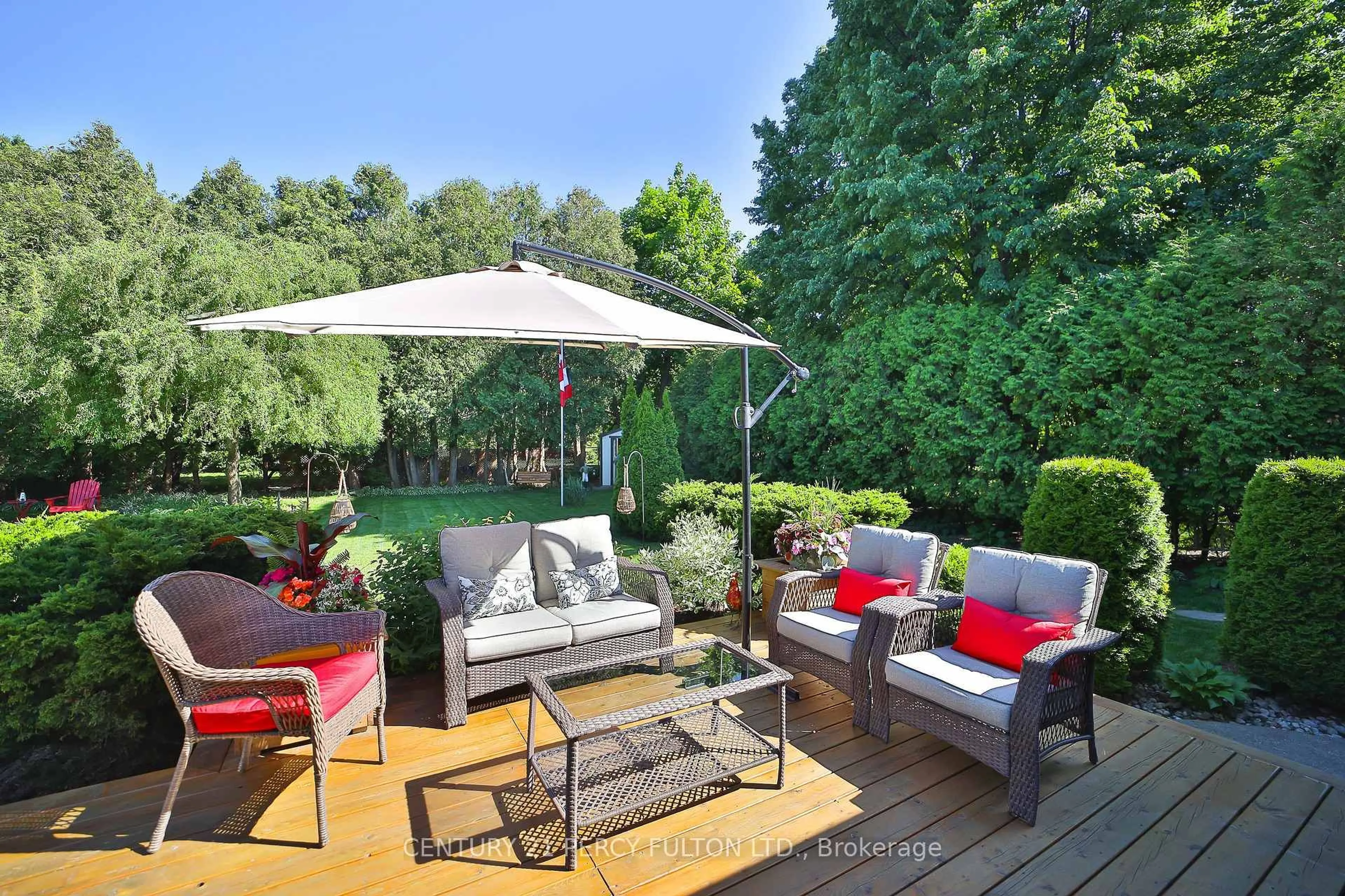 Patio, unknown for 1520 Rebecca St, Oakville Ontario L6L 1Z7