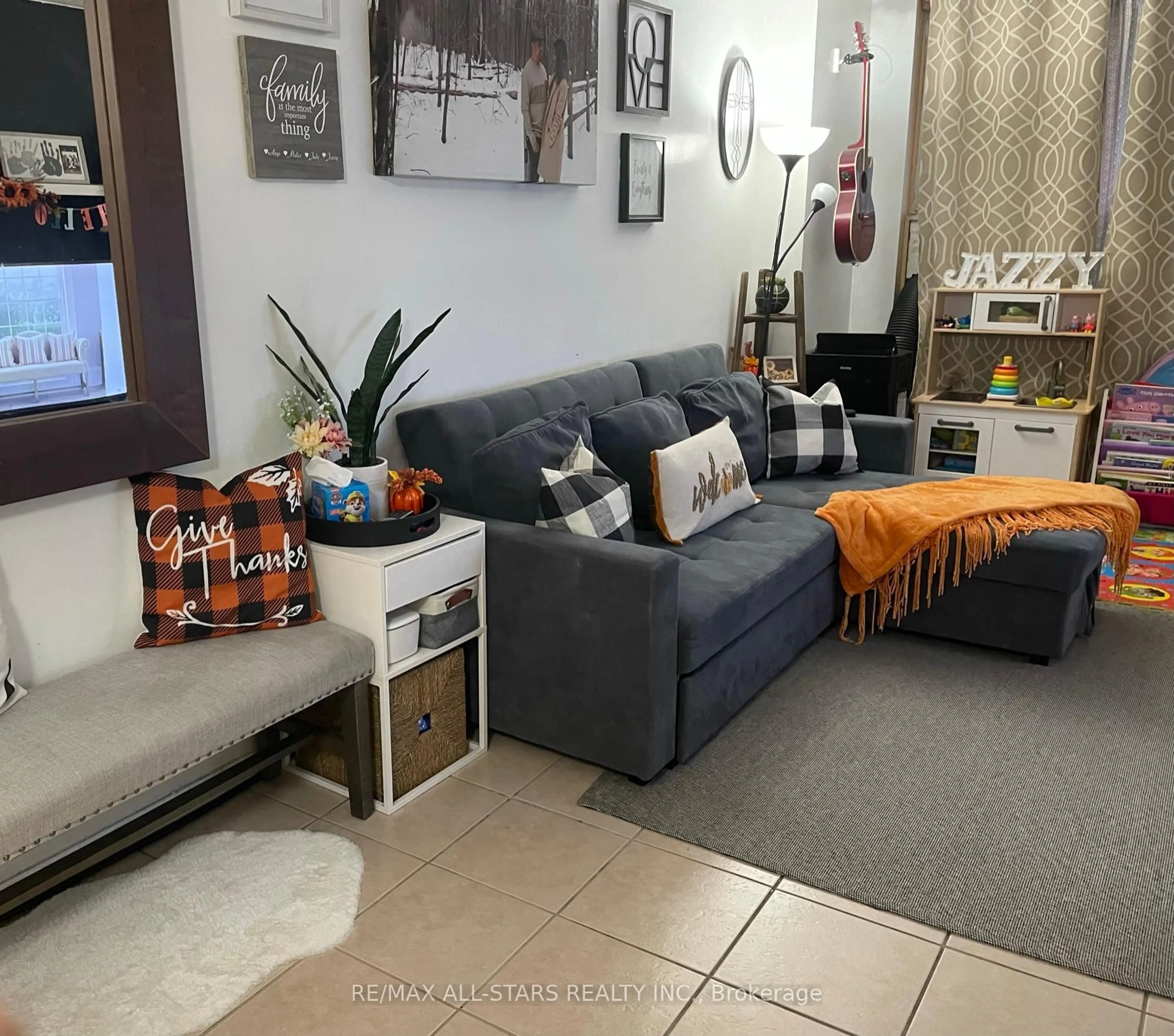 Living room with furniture, unknown for 200 Lotherton Ptwy #109, Toronto Ontario M6B 2G8