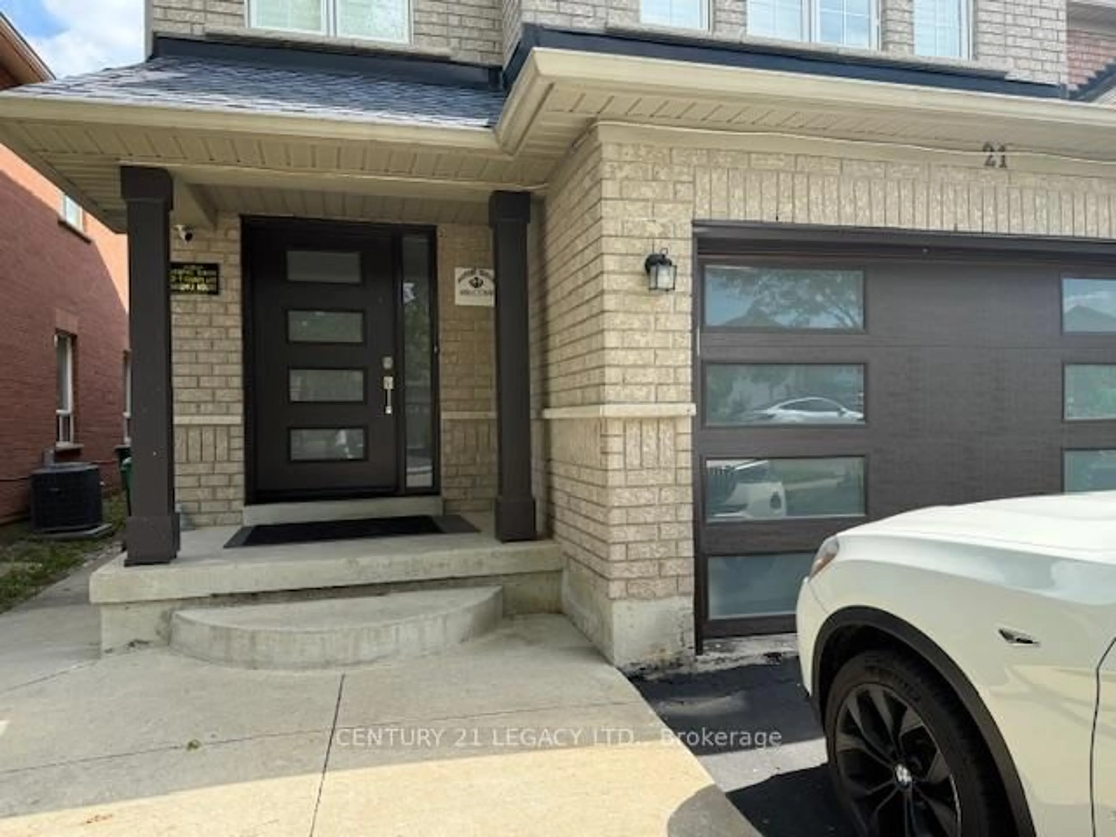 Home with brick exterior material, street for 21 Serenity Lane, Brampton Ontario L6R 2T1