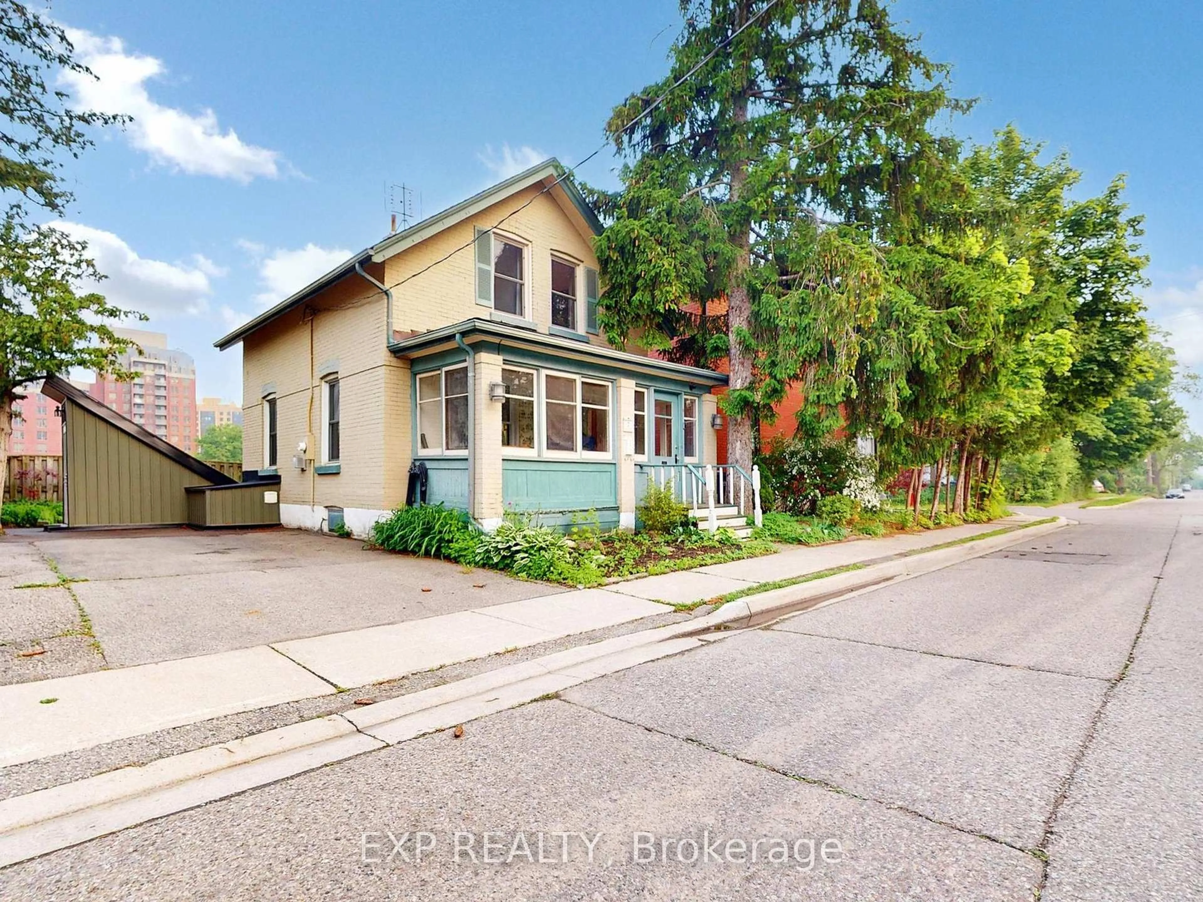 Home with brick exterior material, street for 7 David St, Brampton Ontario L6X 1J2