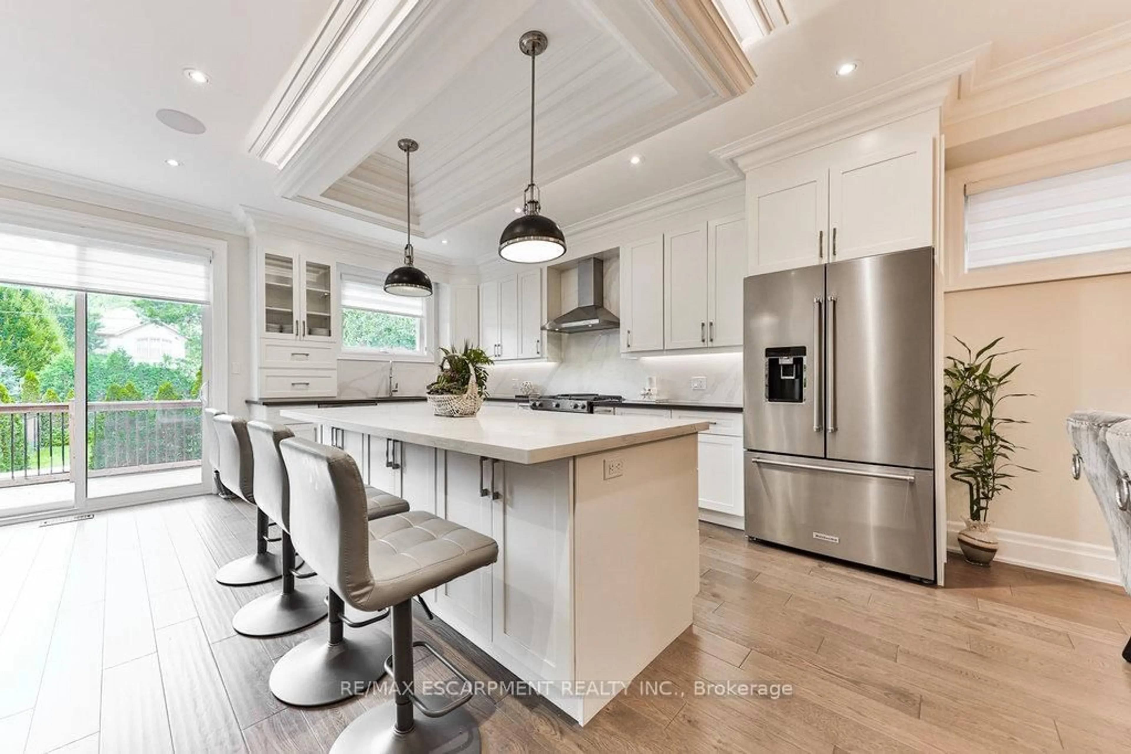 Contemporary kitchen, unknown for 34B Pine Ave, Mississauga Ontario L5H 2P8