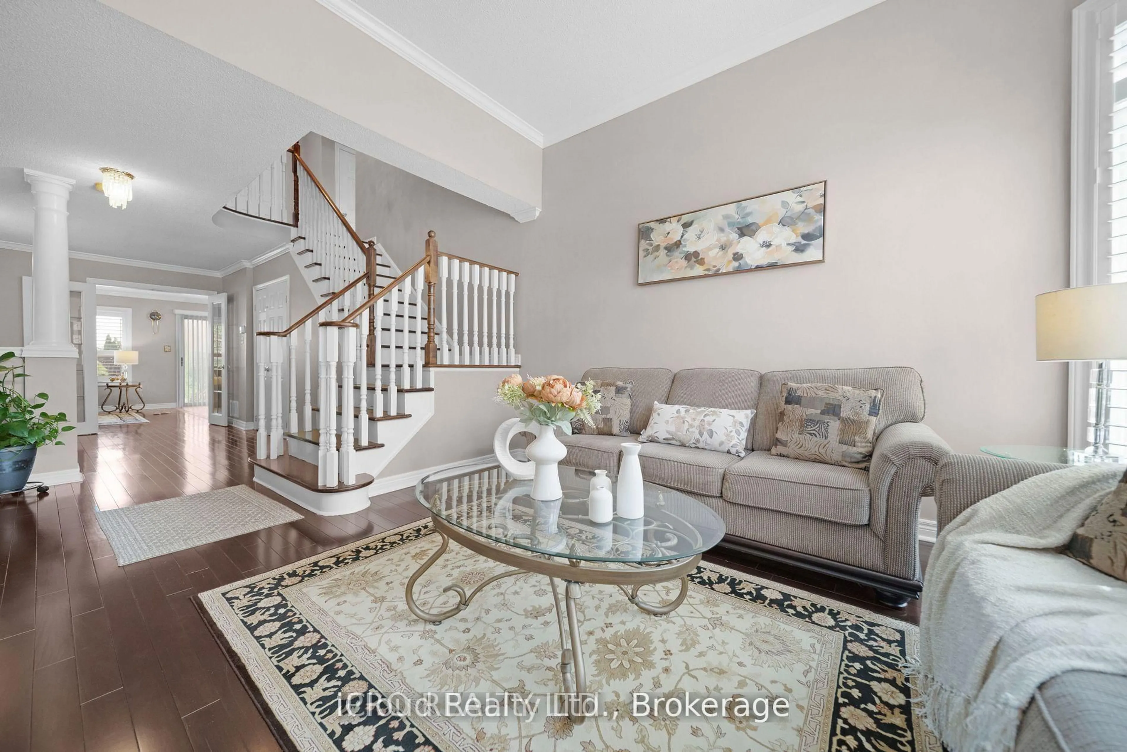 Living room with furniture, unknown for 3520 Positano Pl, Mississauga Ontario L5M 6Y9