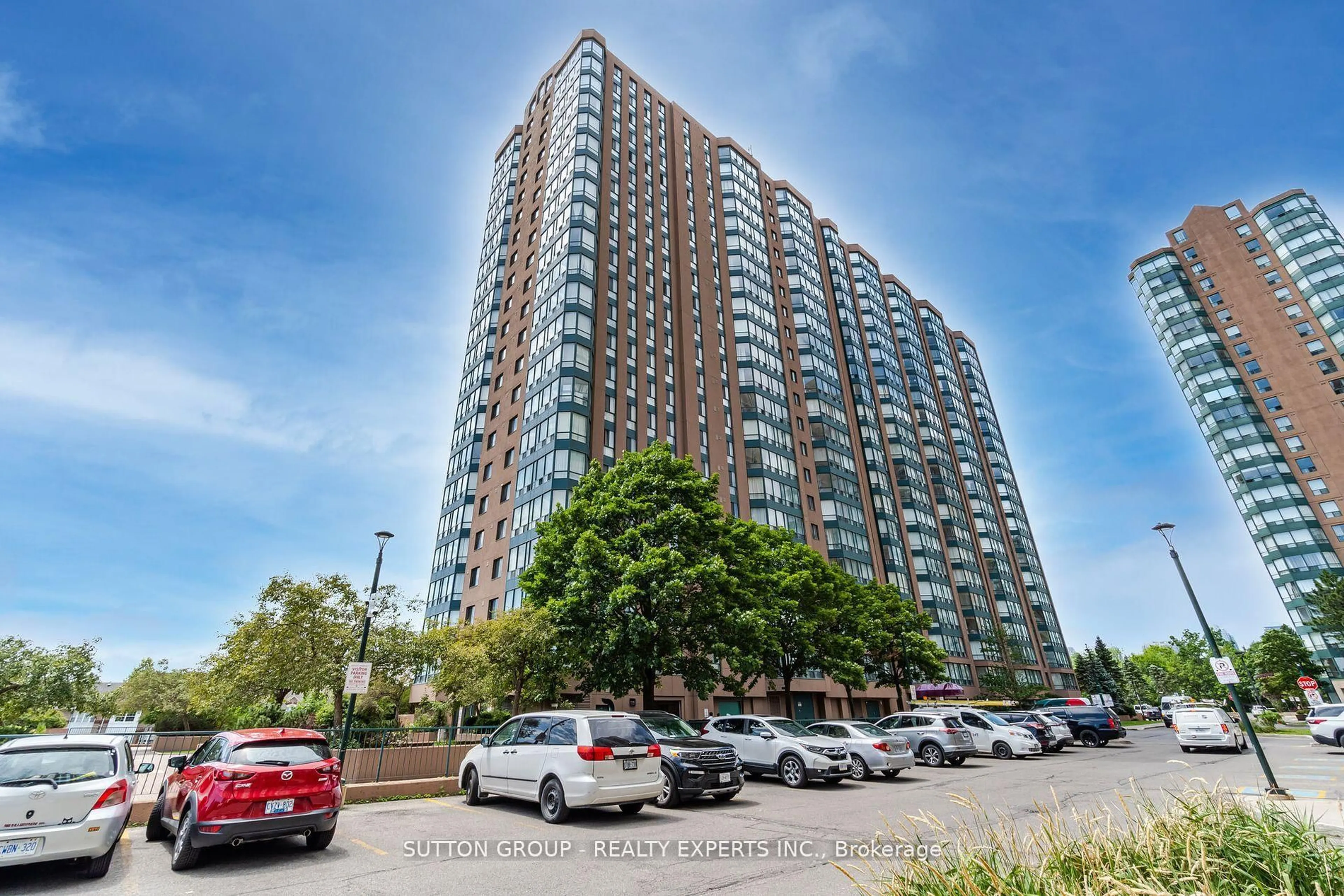 A pic from outside/outdoor area/front of a property/back of a property/a pic from drone, street for 115 Hillcrest Ave #615, Mississauga Ontario L5B 3Y9