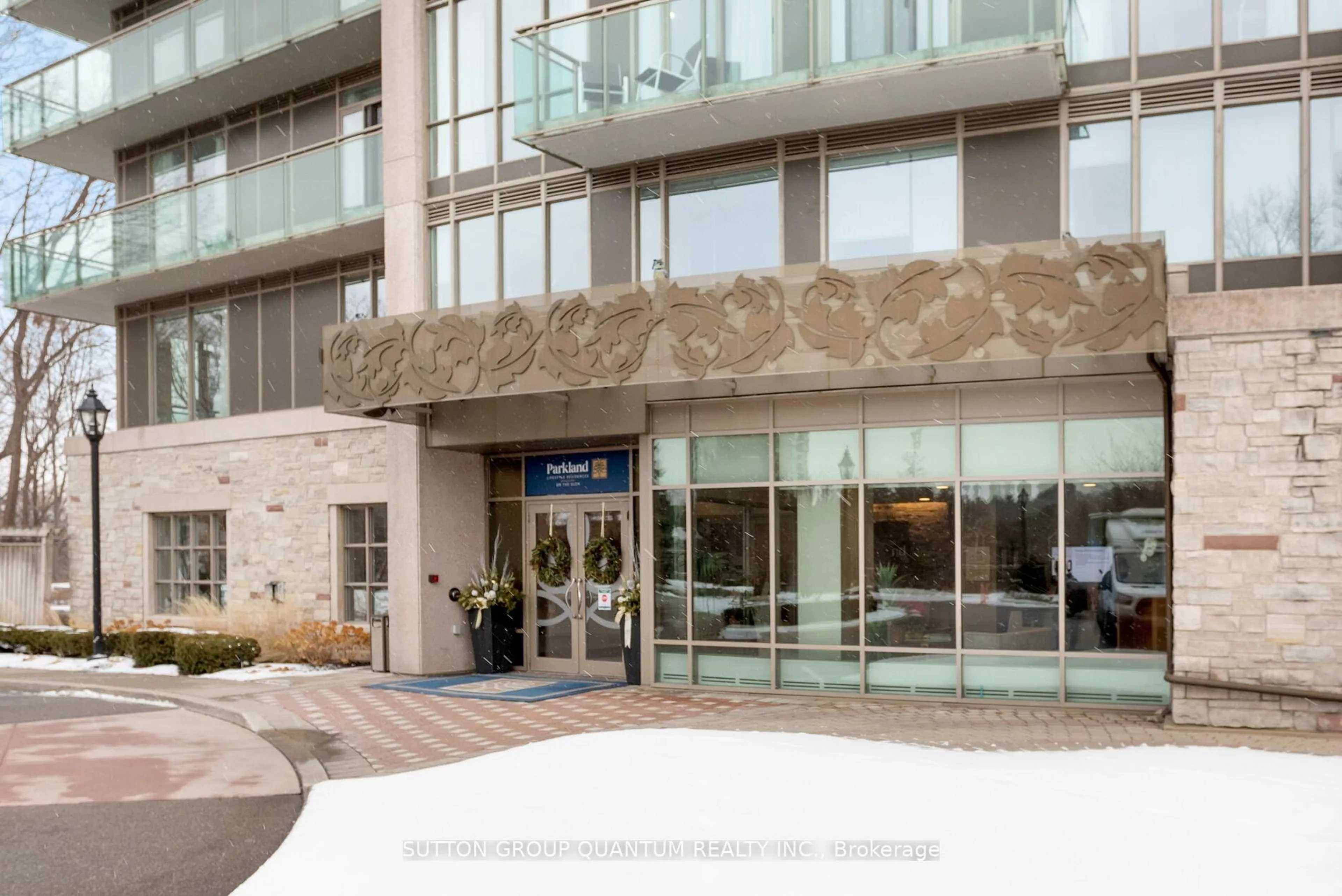 Indoor foyer for 1665 The Collegeway #1607, Mississauga Ontario L5L 0A9