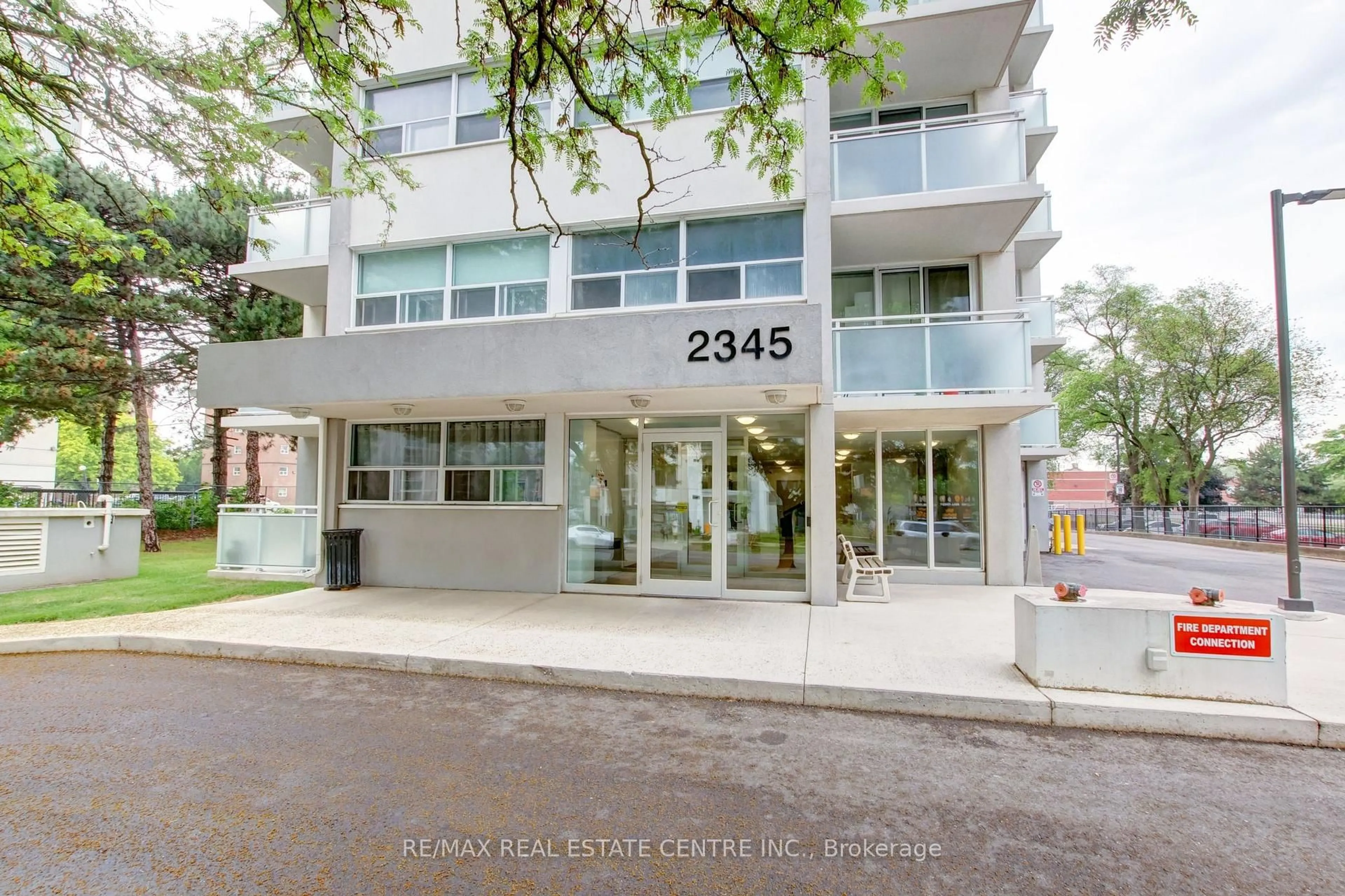 Unknown for 2345 Confederation Pkwy #1202, Mississauga Ontario L5B 2H3