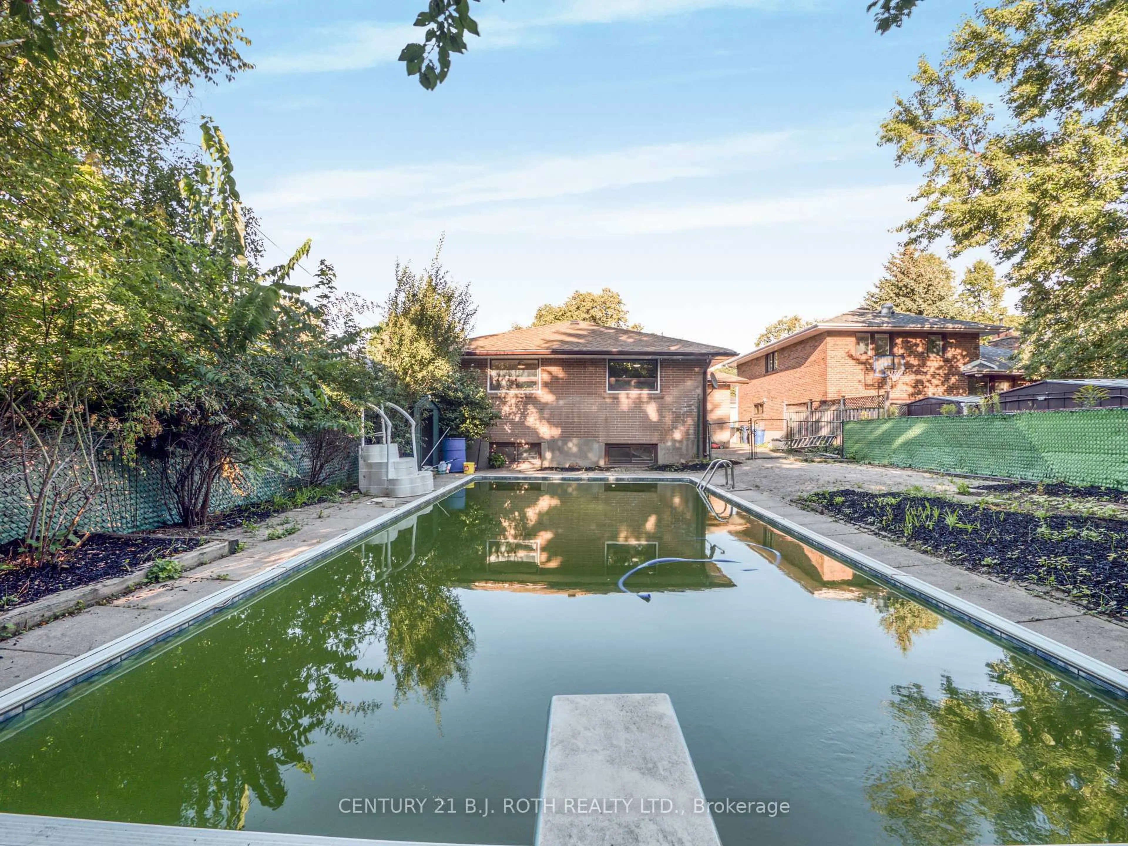 Pool for 10 Bloorlea Cres, Toronto Ontario M9B 1P3
