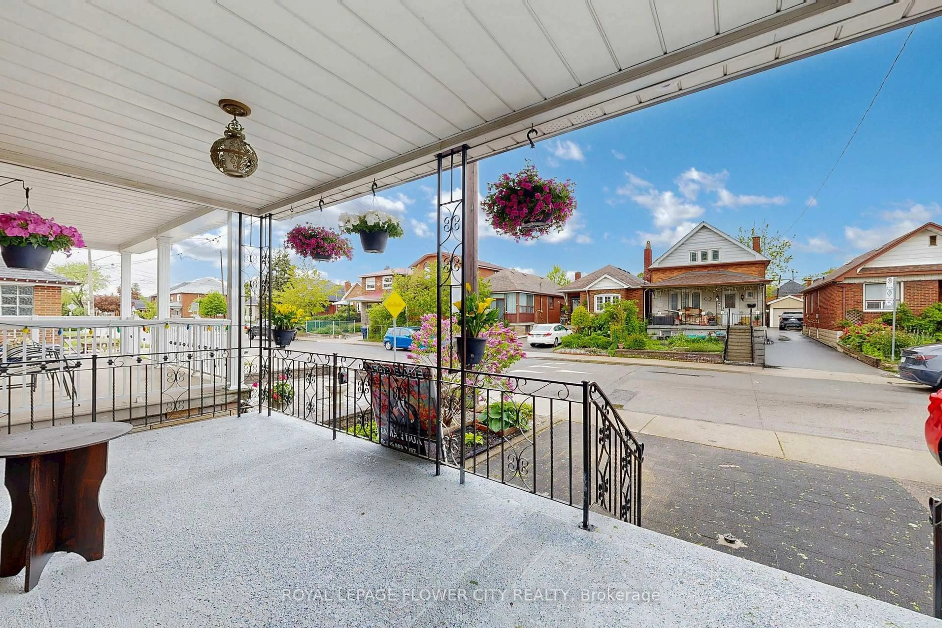 Patio, street for 105 Livingstone Ave, Toronto Ontario M6E 2L7