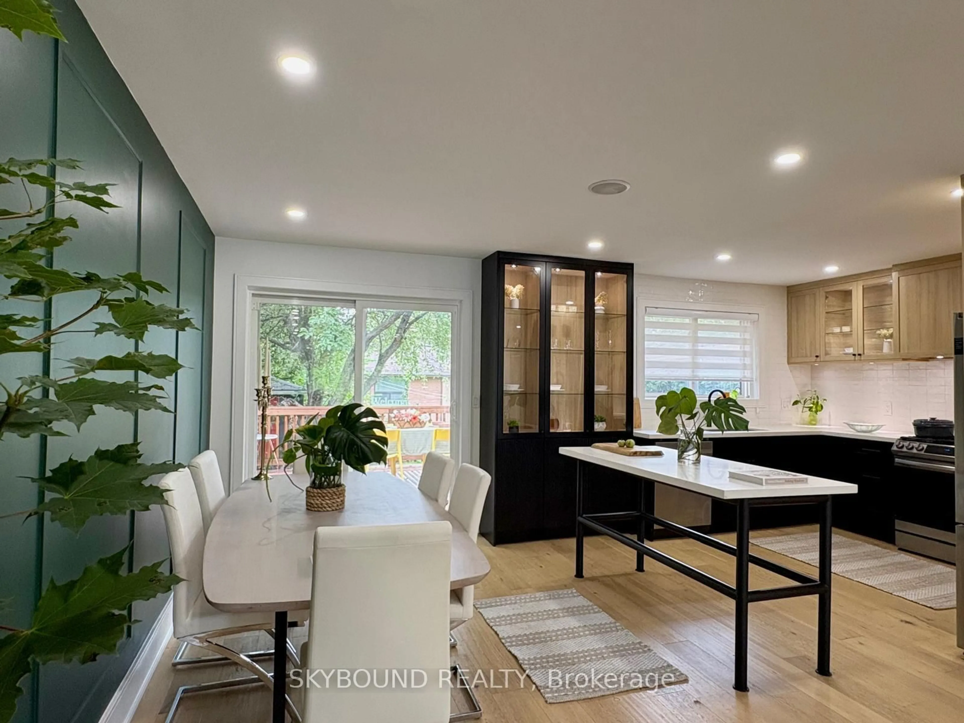 Contemporary kitchen, unknown for 23 Drury Lane, Toronto Ontario M9P 1P8