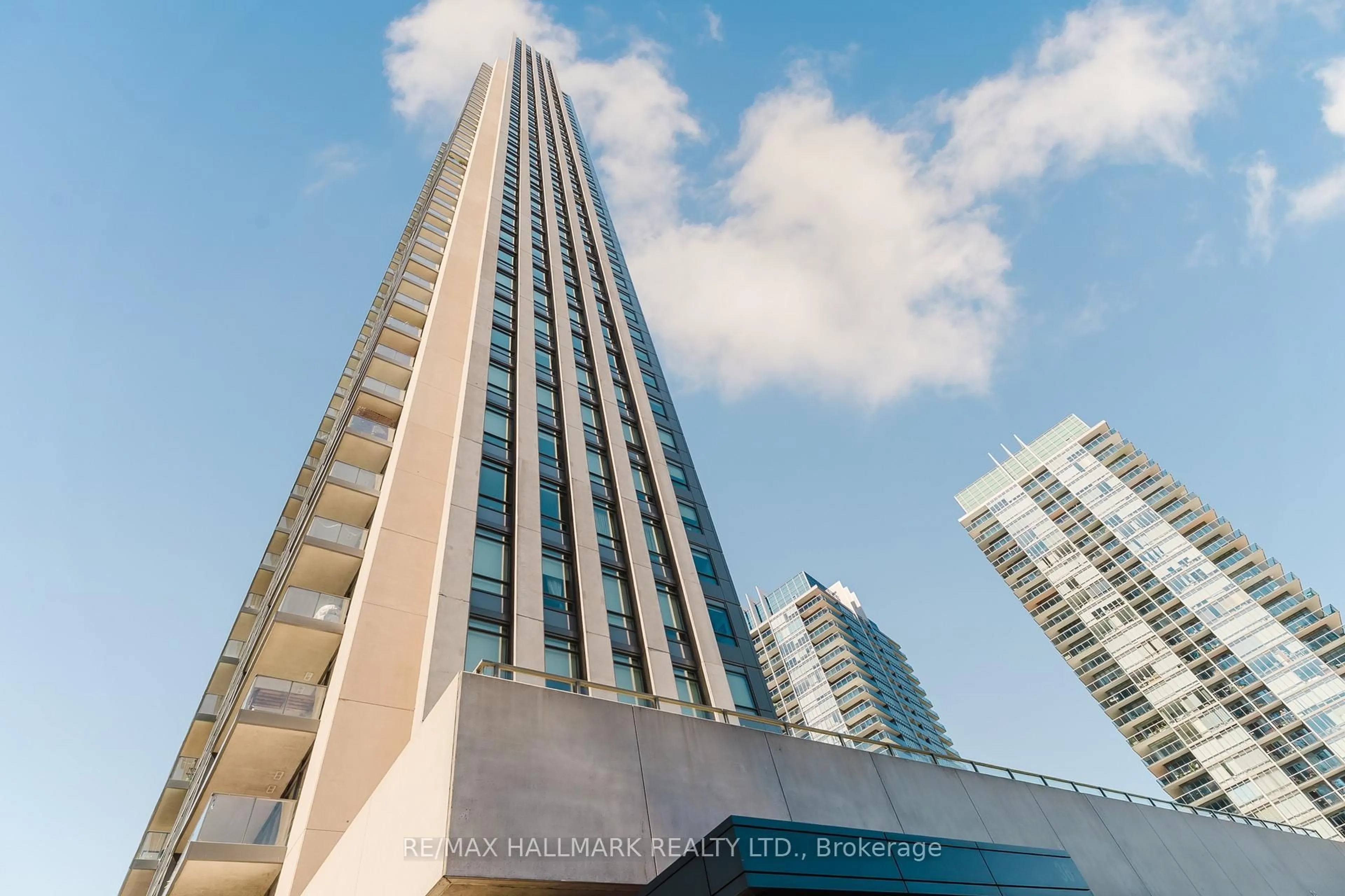 Indoor foyer for 36 PARK LAWN Rd #1609, Toronto Ontario M8V 0E5