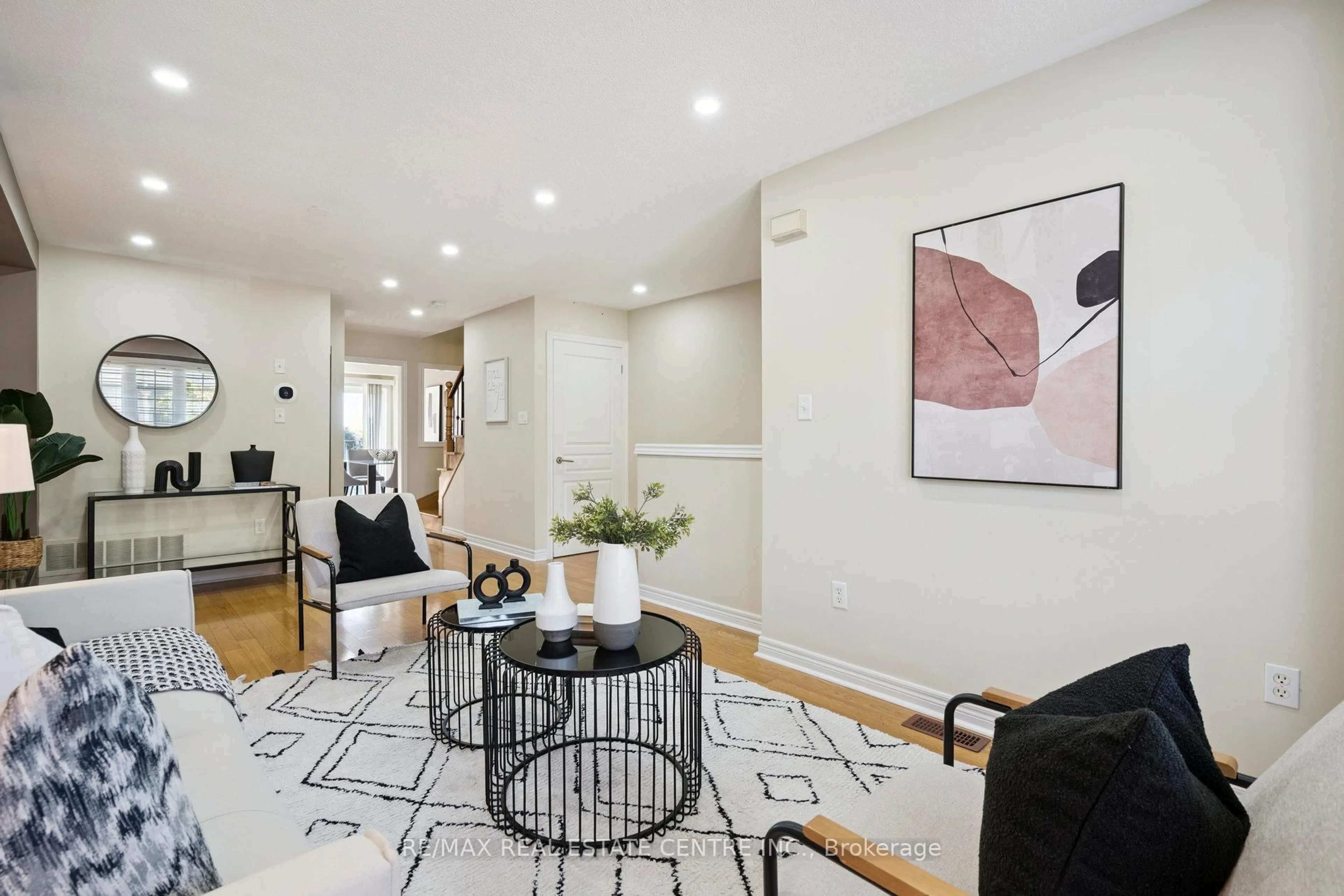 Living room with furniture, unknown for 4950 Albina Way #77, Mississauga Ontario L4Z 4J5