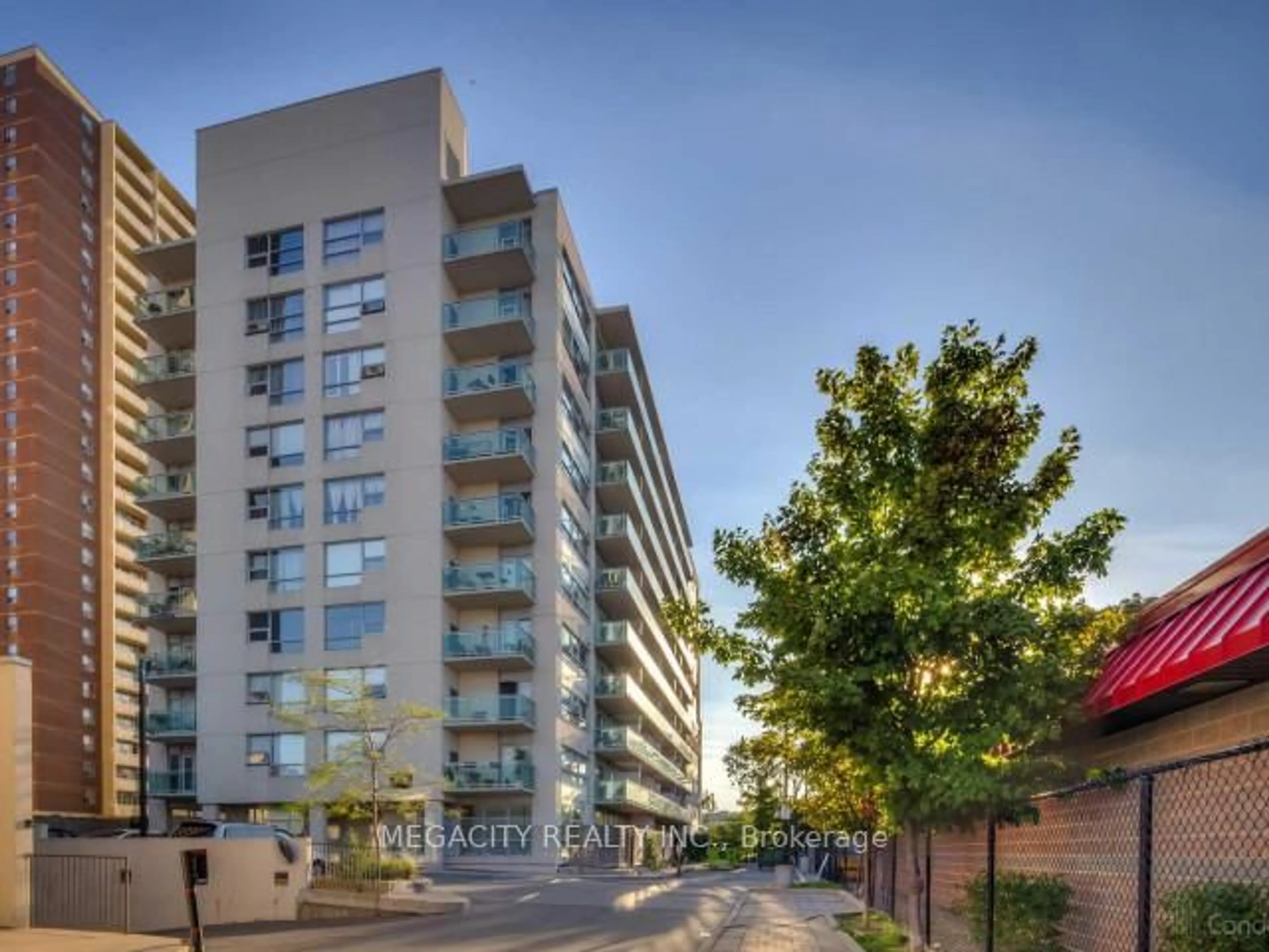 Unknown for 2464 Weston Rd #401, Toronto Ontario M9N 0A2
