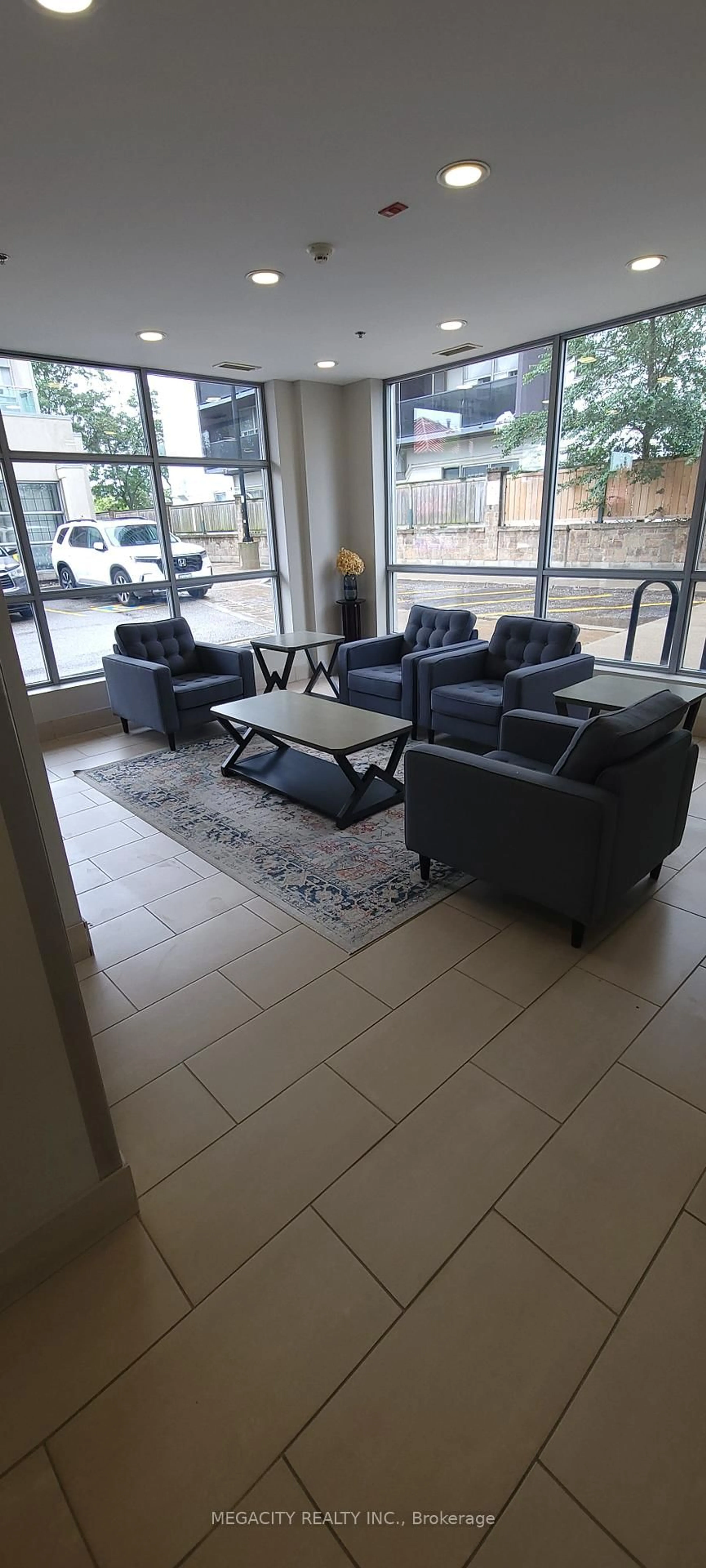 Lobby for 2464 Weston Rd #401, Toronto Ontario M9N 0A2