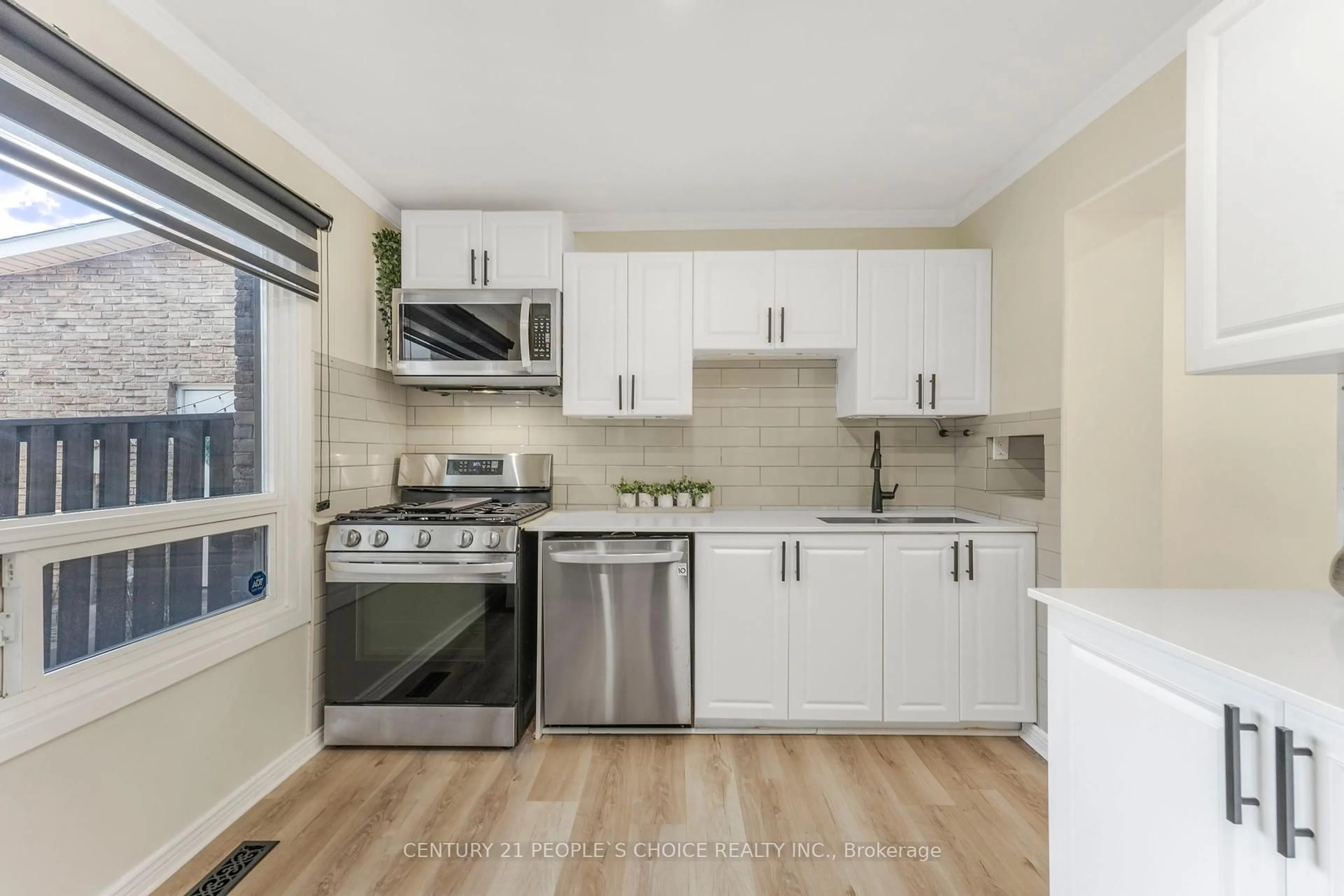 Standard kitchen, unknown for 113 Greene Dr, Brampton Ontario L6V 2P2