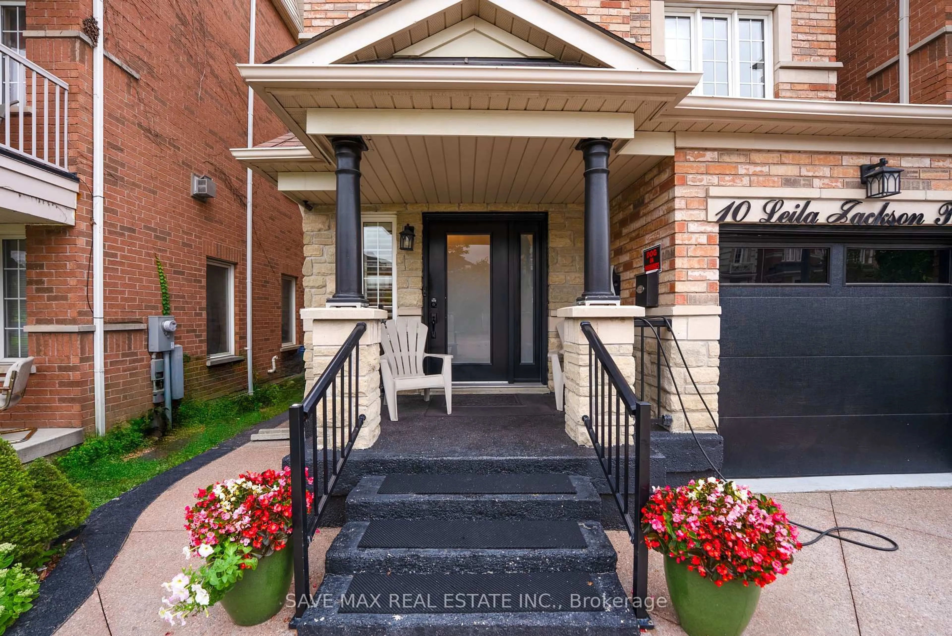 Indoor entryway for 10 Leila Jackson Terr, Toronto Ontario M3L 0B3