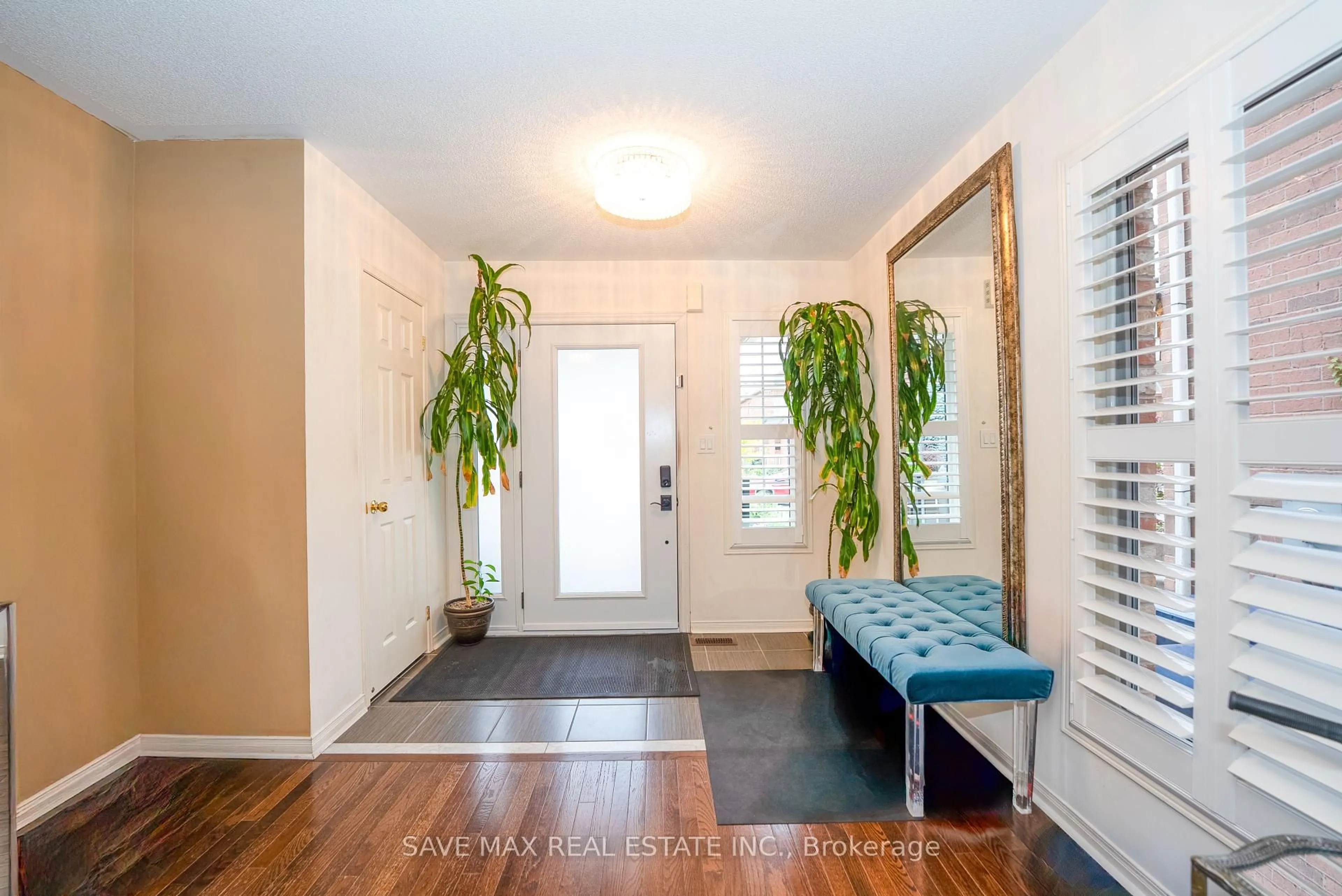 Indoor entryway for 10 Leila Jackson Terr, Toronto Ontario M3L 0B3