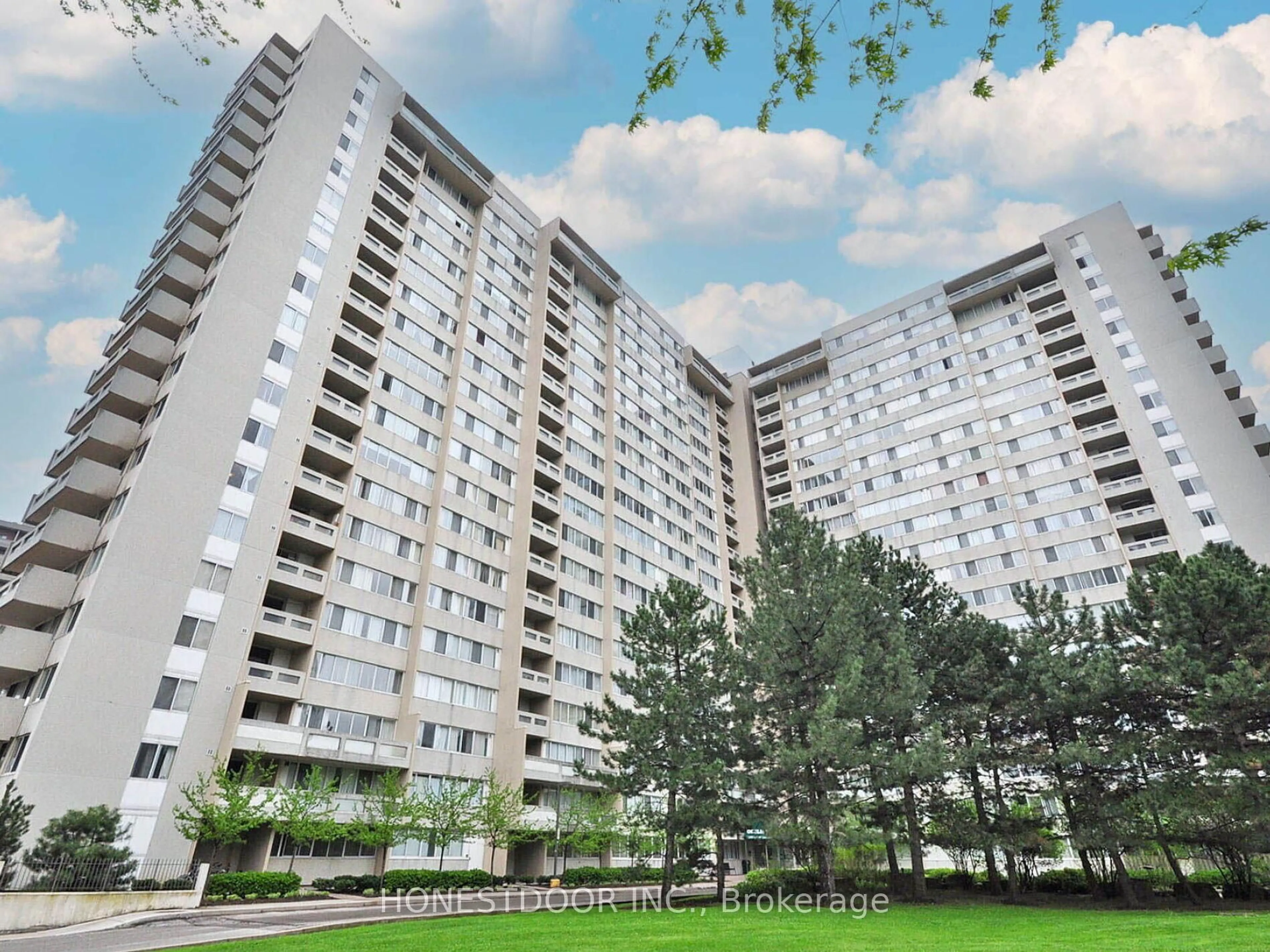 Unknown for 3590 Kaneff Cres #808, Mississauga Ontario L5A 3X3