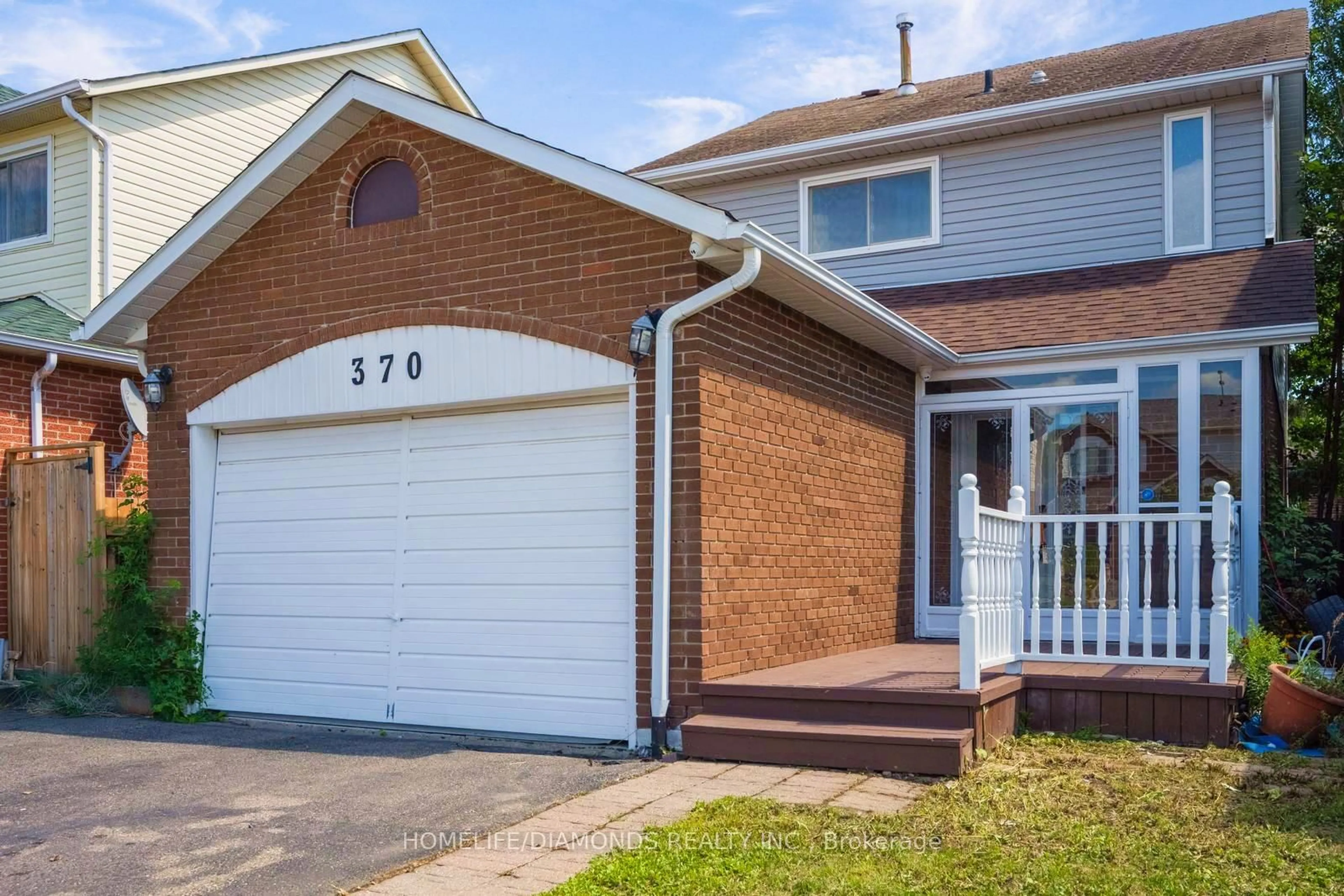 Home with brick exterior material, street for 370 Hansen Rd, Brampton Ontario L6V 3P7