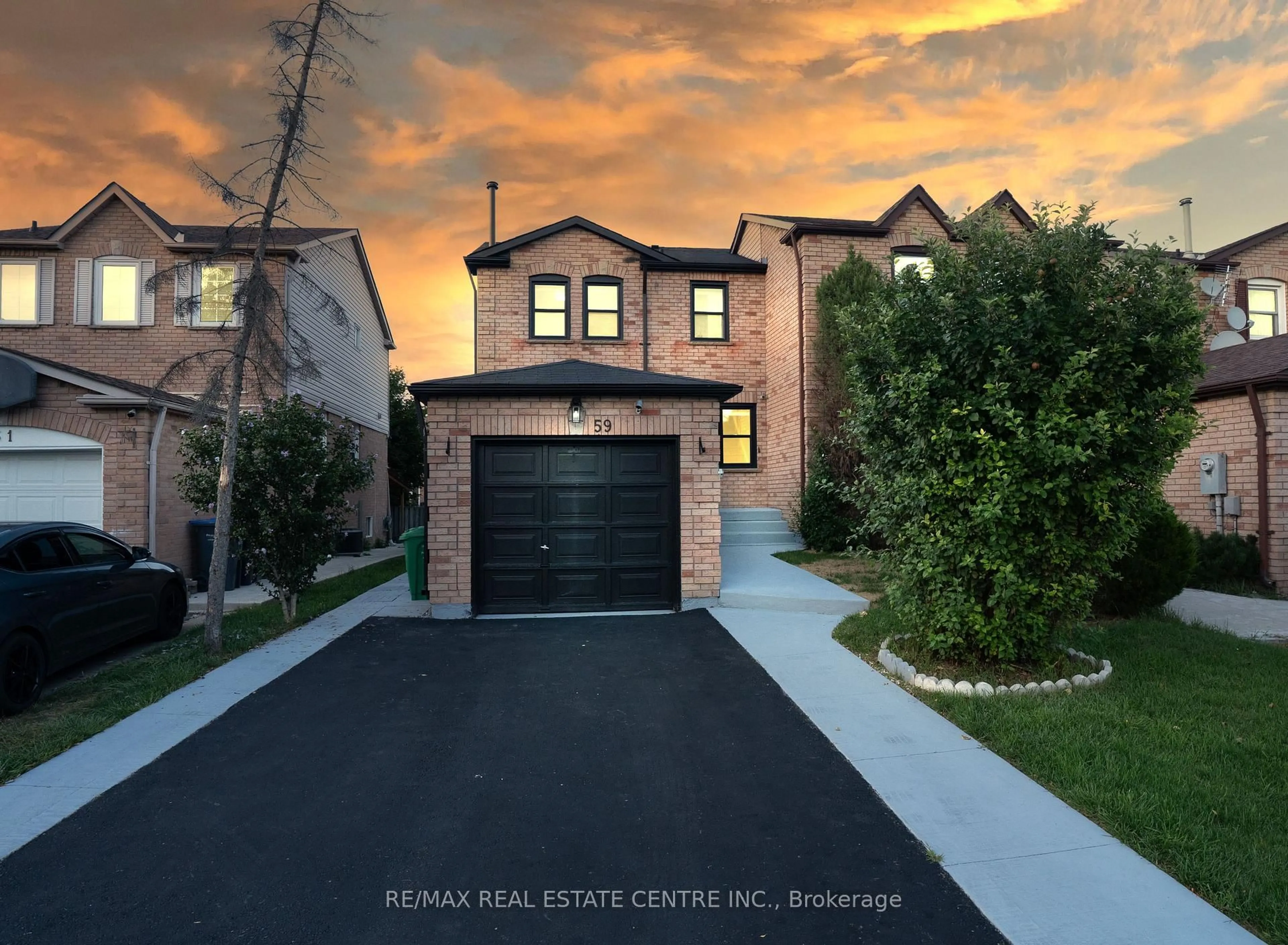 Home with brick exterior material, street for 59 Cutters Cres, Brampton Ontario L6Y 4M2