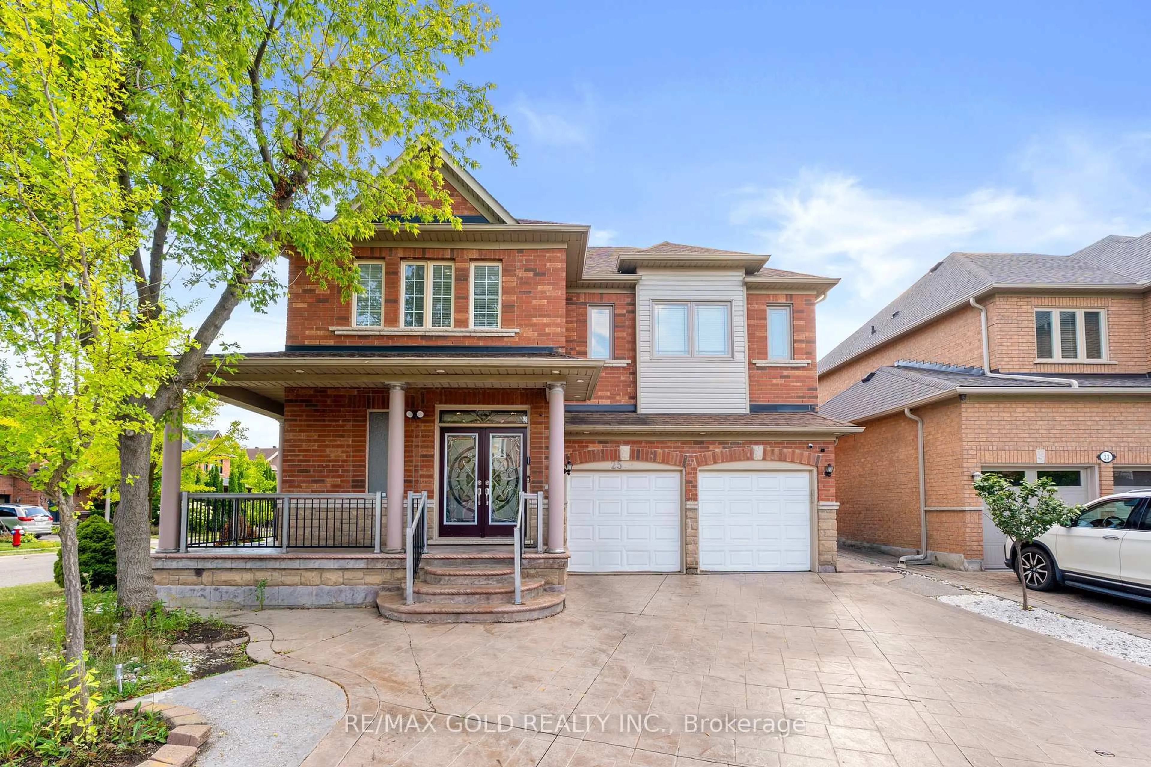 Home with brick exterior material, street for 25 Castle Mountain Dr, Brampton Ontario L6R 2W9