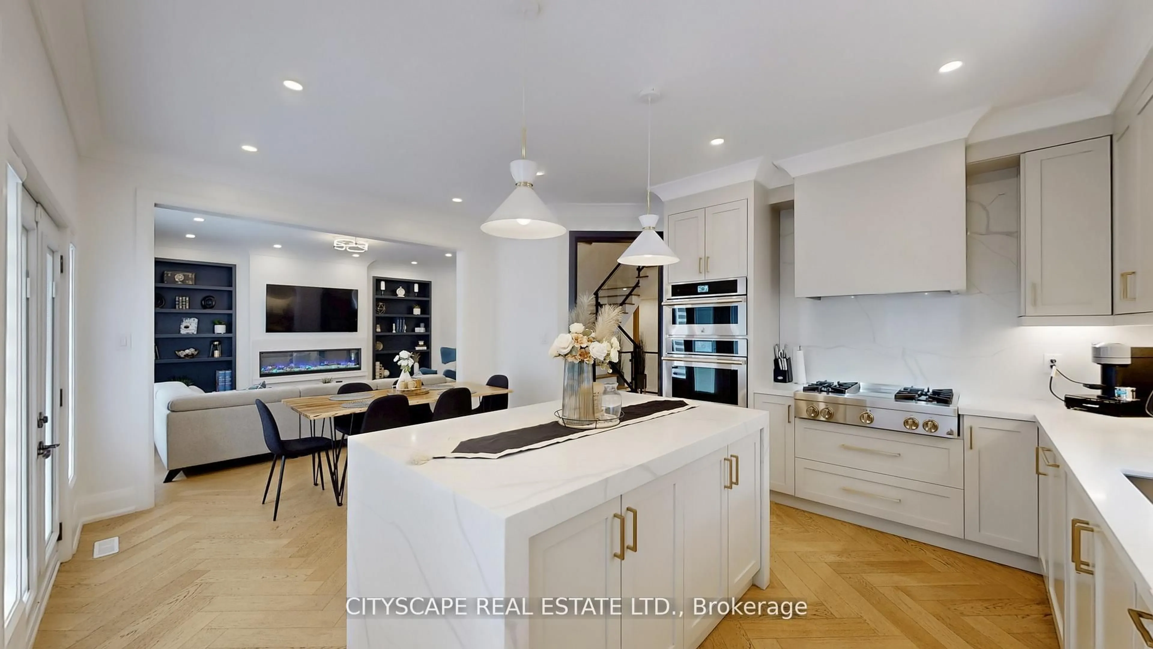Contemporary kitchen, unknown for 5966 River Grove Ave, Mississauga Ontario L5M 4Z8