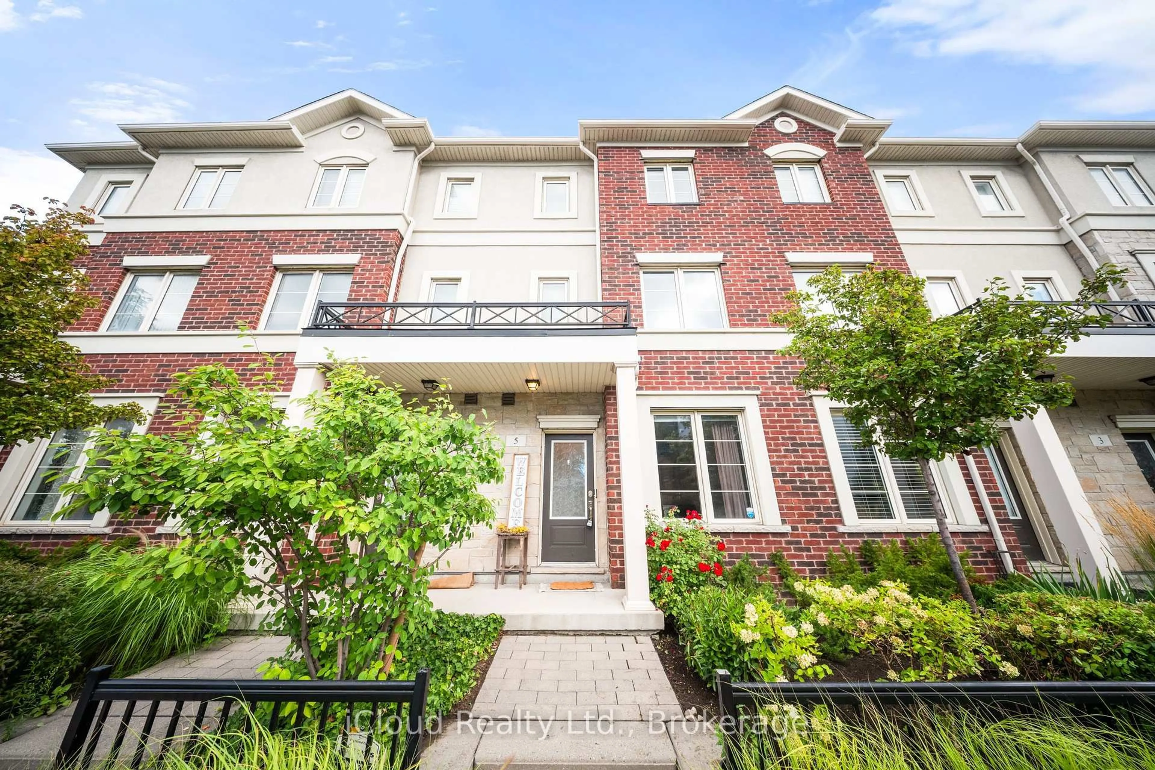 Home with brick exterior material, street for 636 Evans Ave #5, Toronto Ontario M8W 2W6