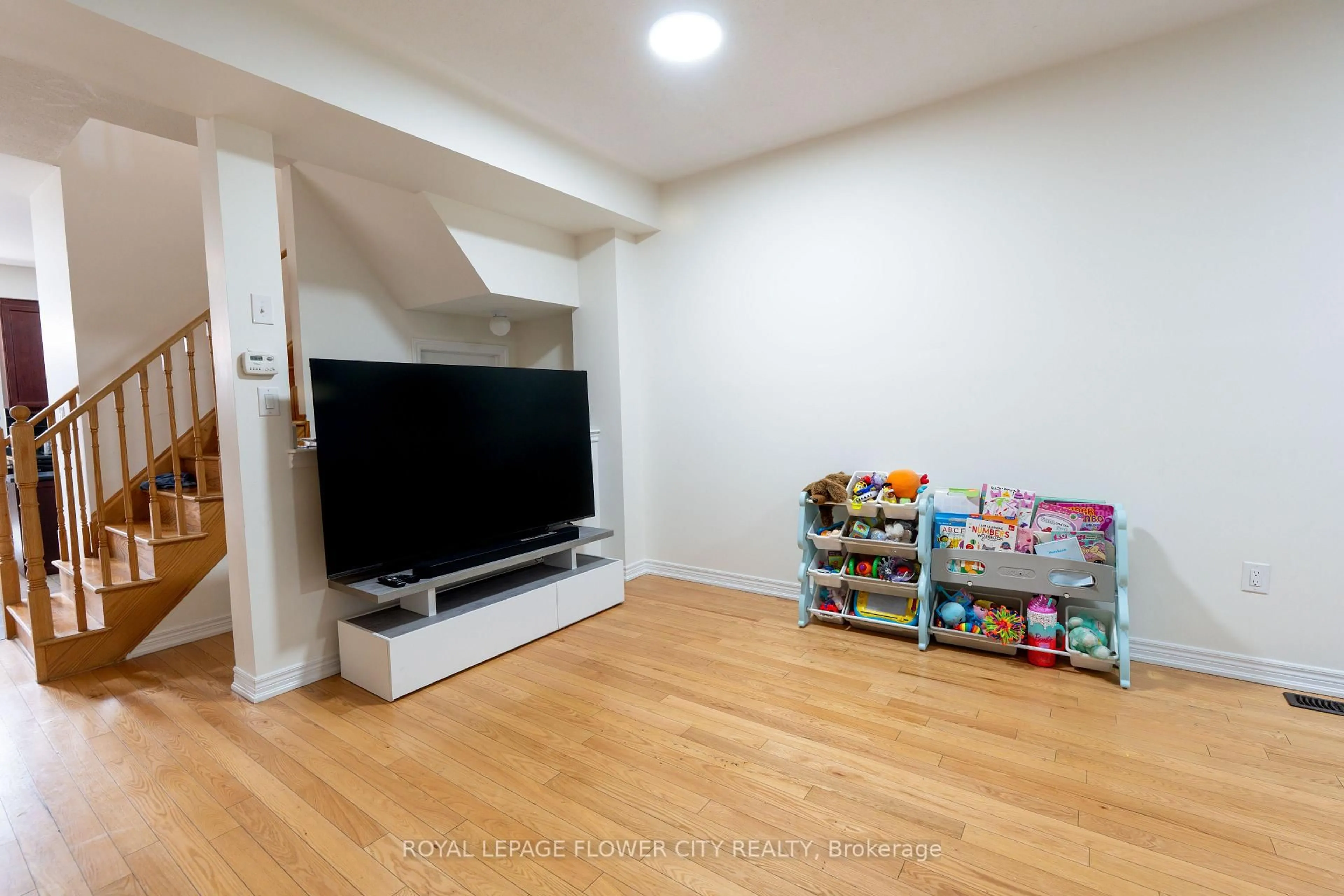 A pic of a room for 15 Sea Drifter Cres, Brampton Ontario L6P 4A9