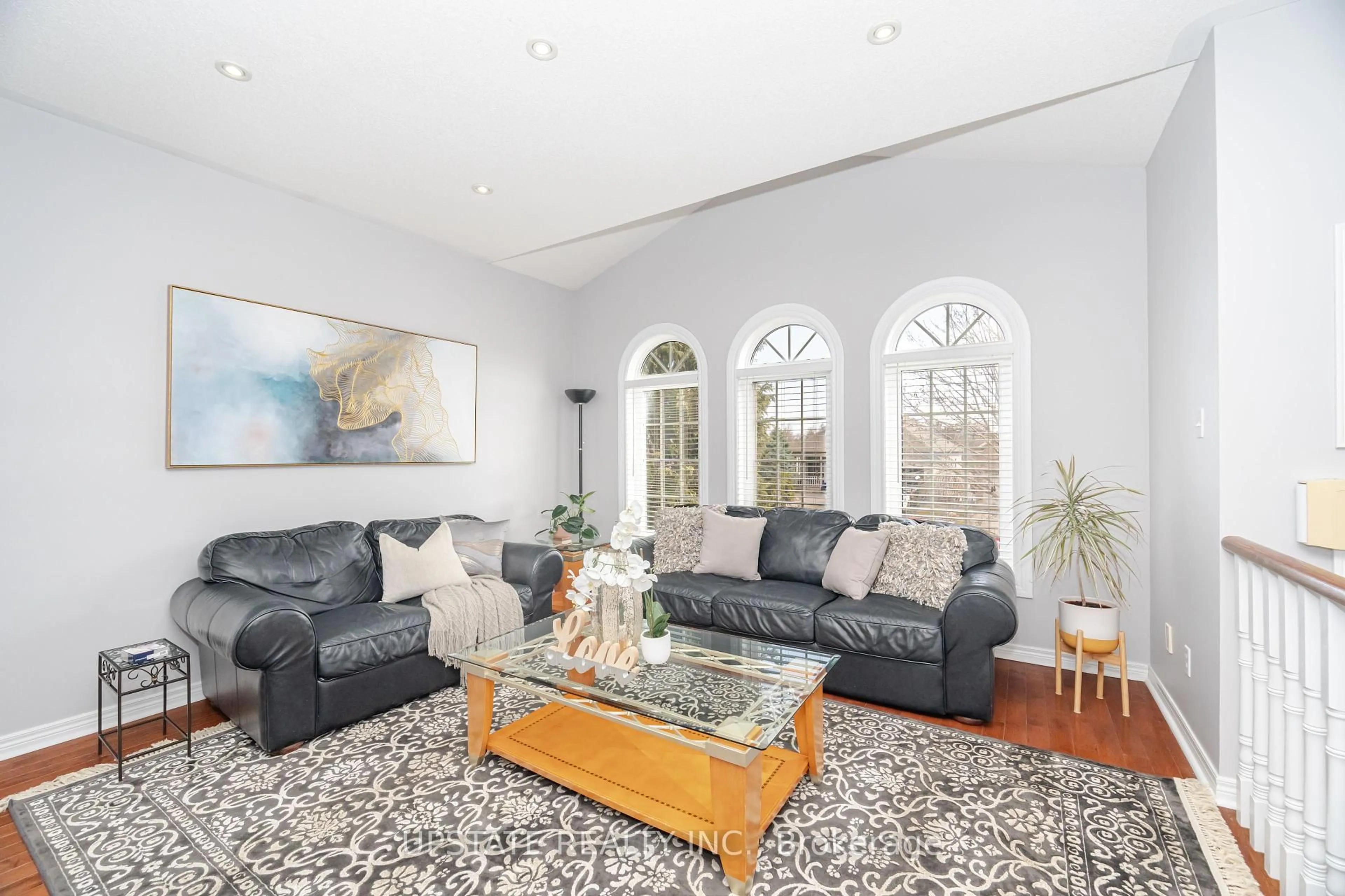 Living room with furniture, unknown for 14 Kirkwood Cres, Caledon Ontario L7C 1B9