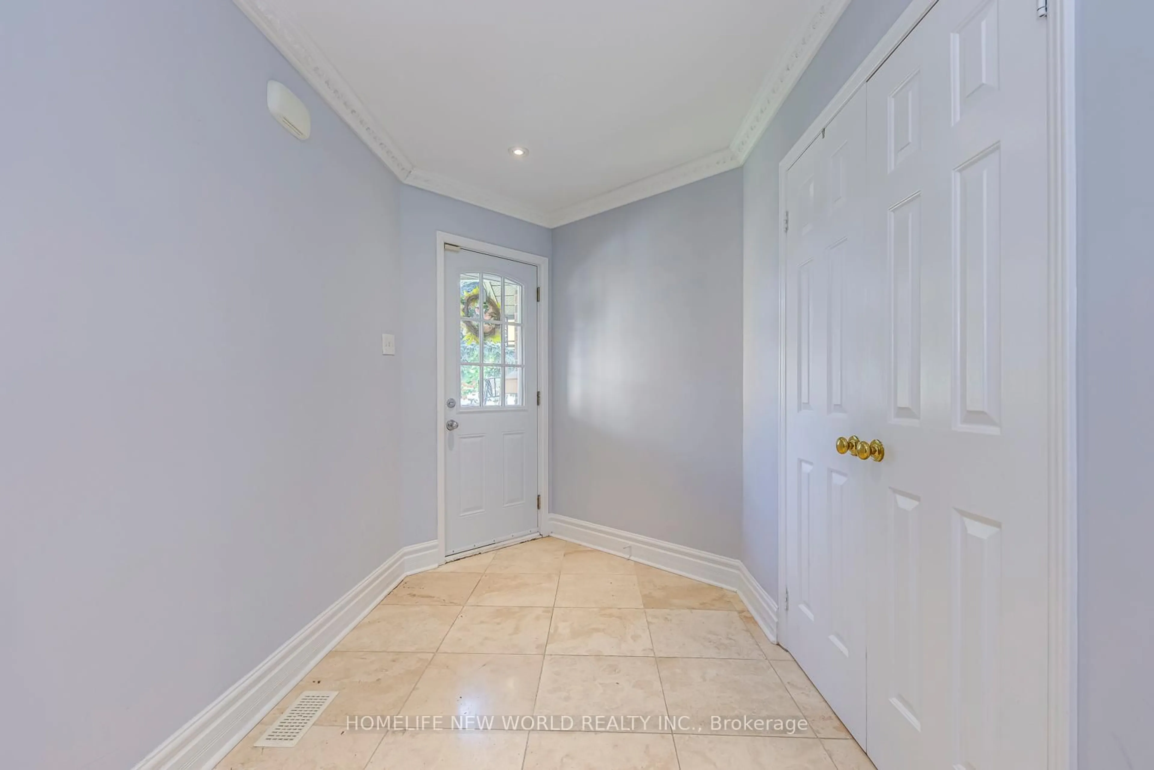 Unknown for 3957 Renfrew Cres, Mississauga Ontario L5L 4J6