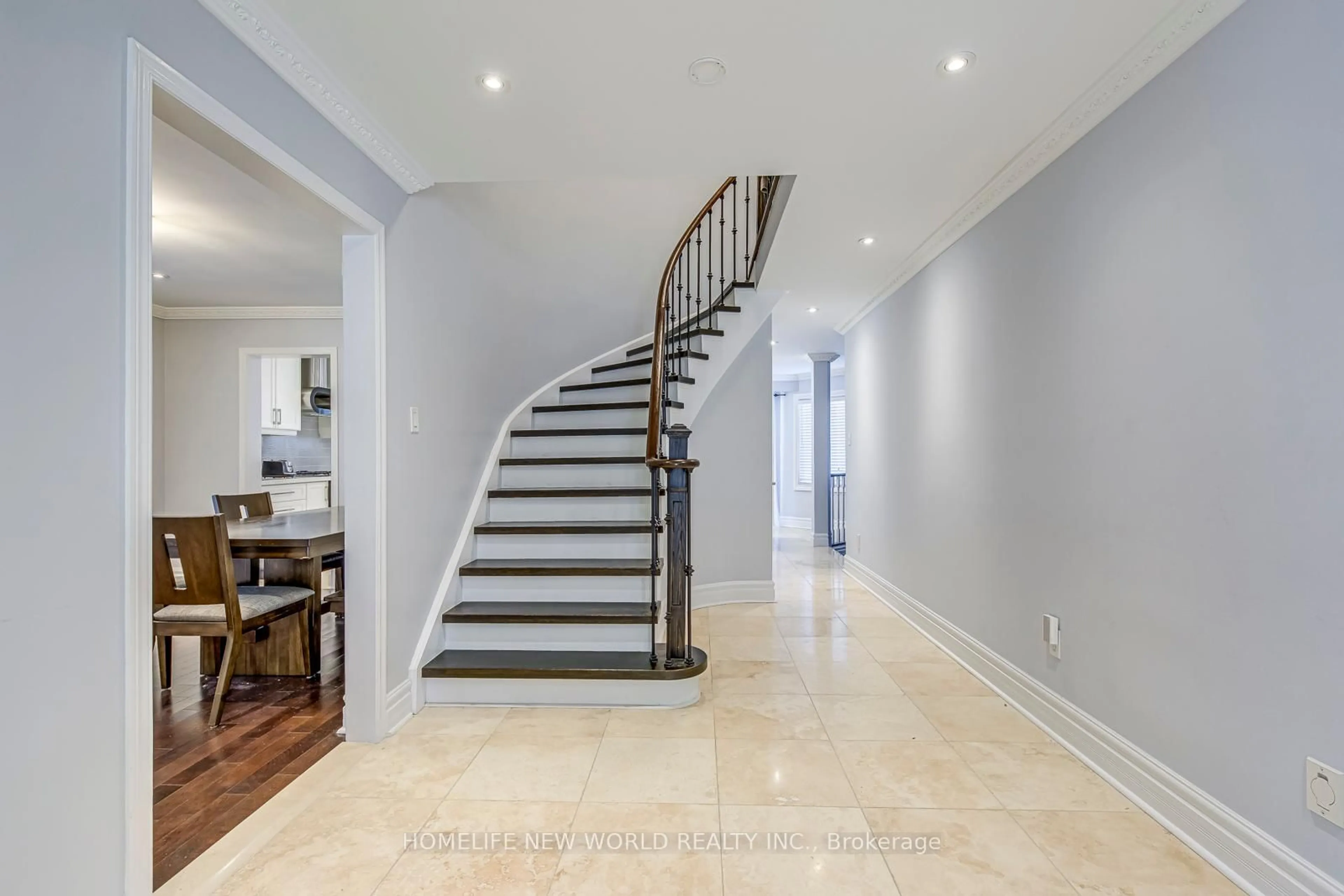 Unknown for 3957 Renfrew Cres, Mississauga Ontario L5L 4J6