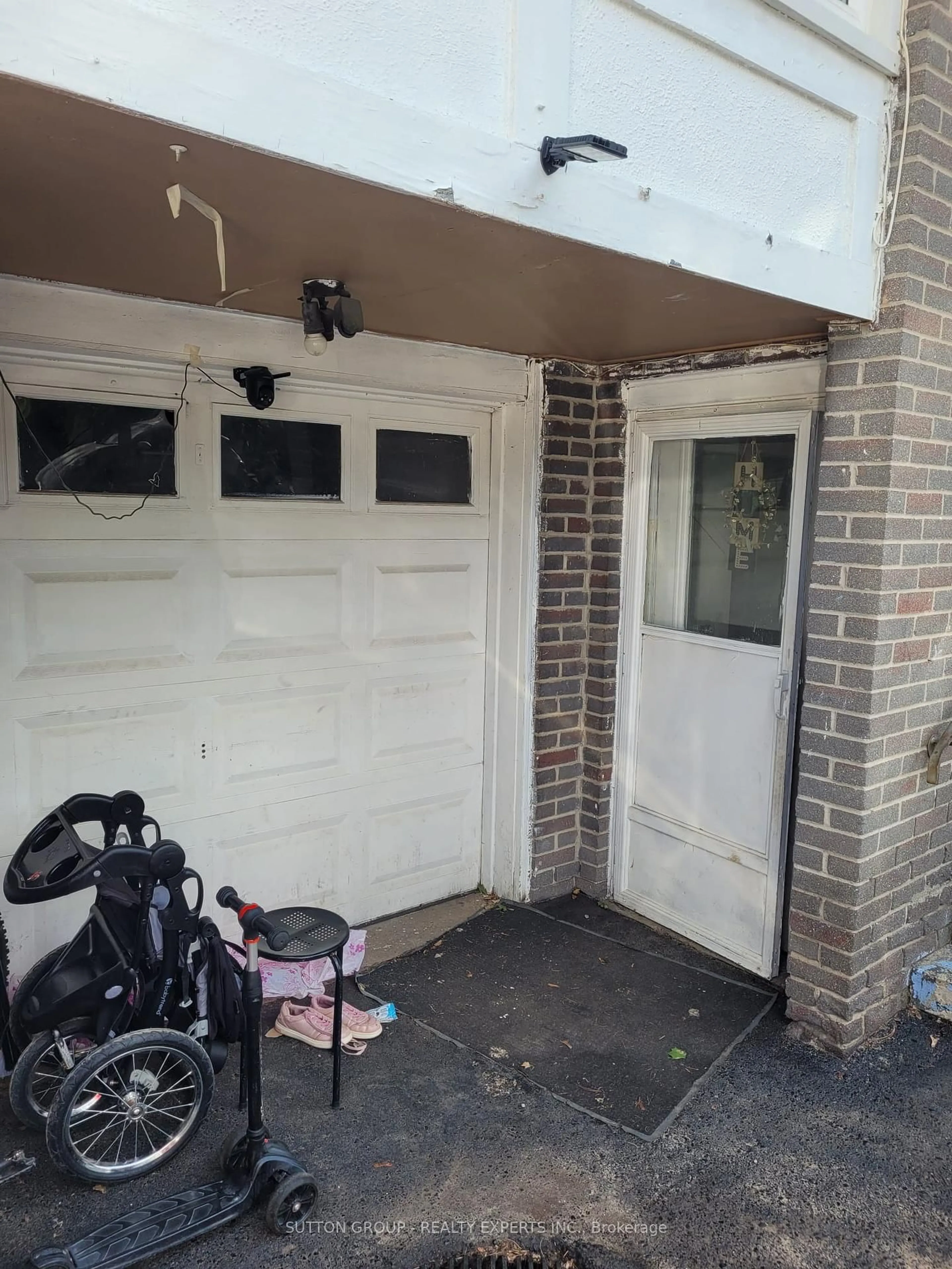Indoor entryway for 2644 Lundene Rd, Mississauga Ontario L5J 1P8