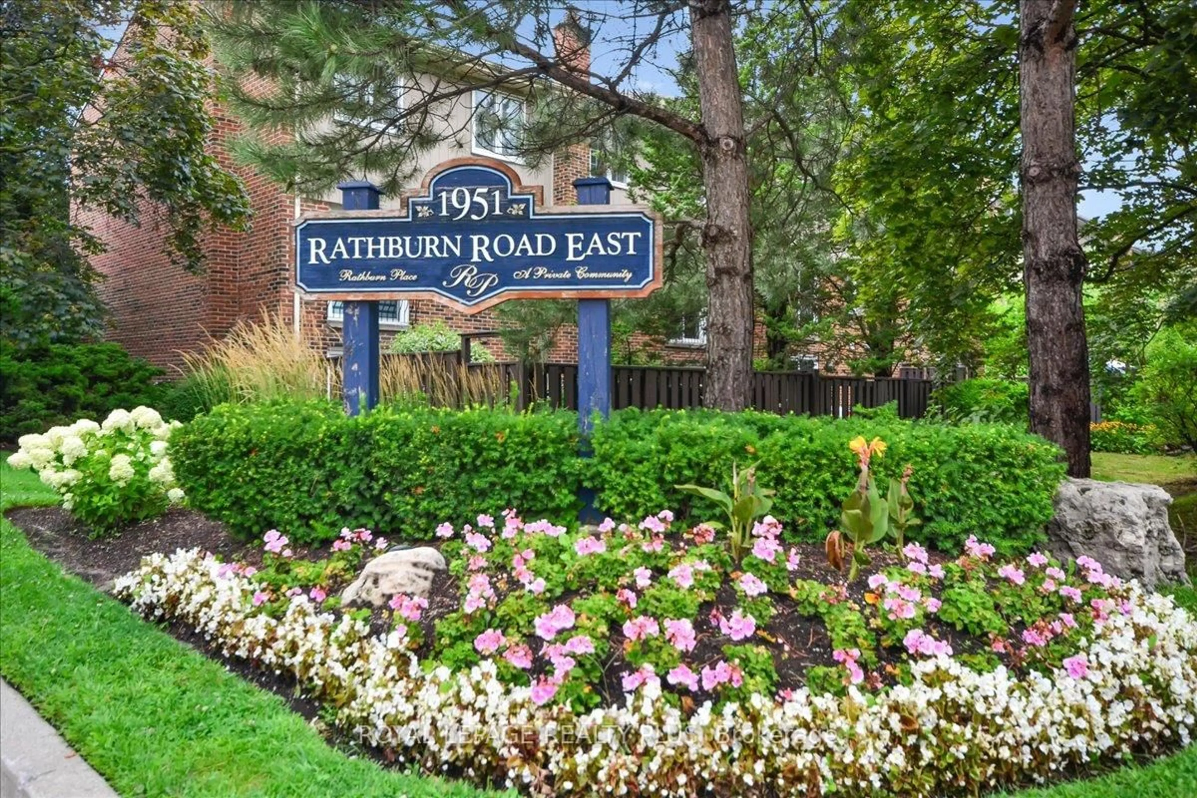 Unknown for 1951 Rathburn Rd #103, Mississauga Ontario L4W 2N9