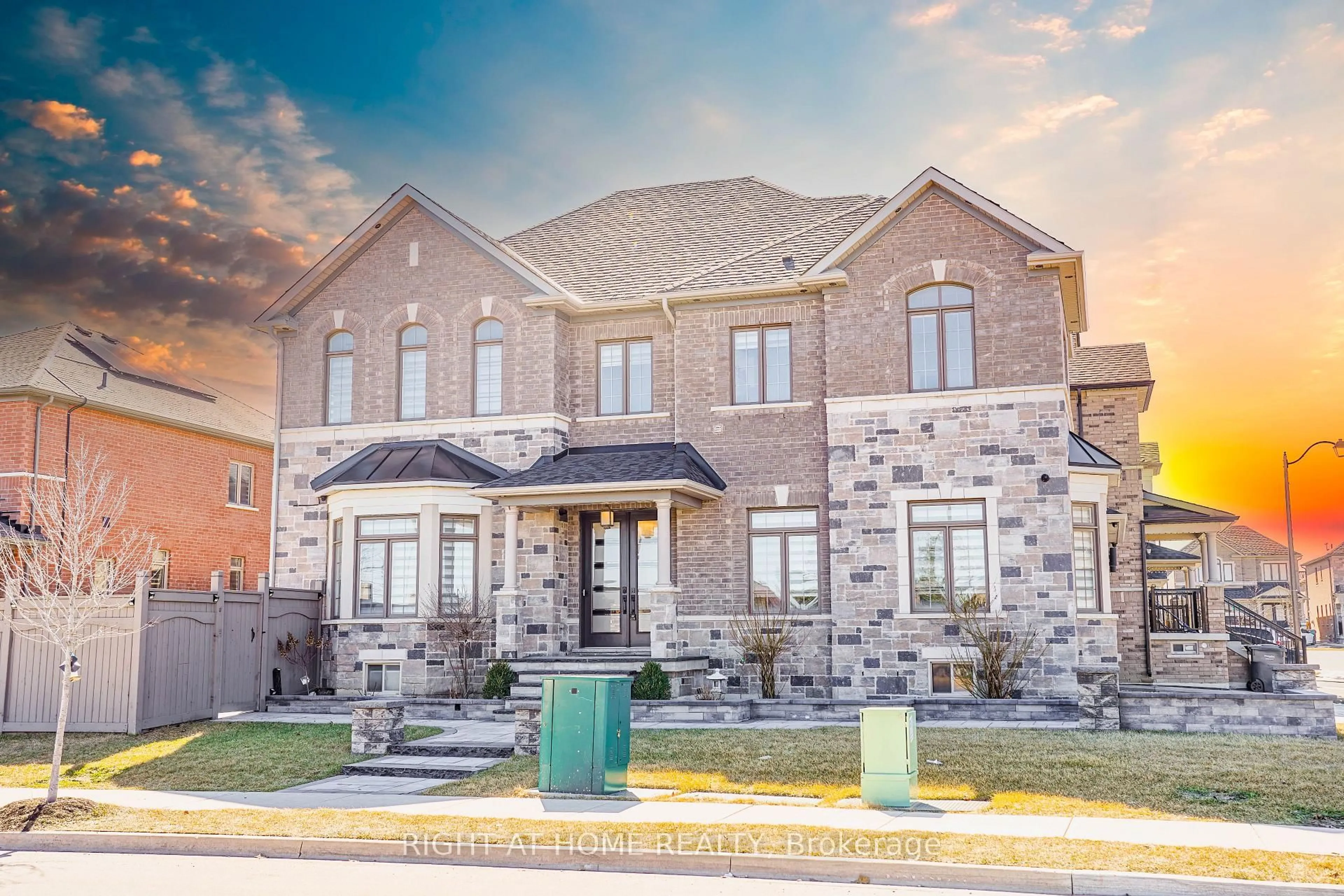 Home with brick exterior material, unknown for 1 Penlea Gate, Brampton Ontario L6P 4M7