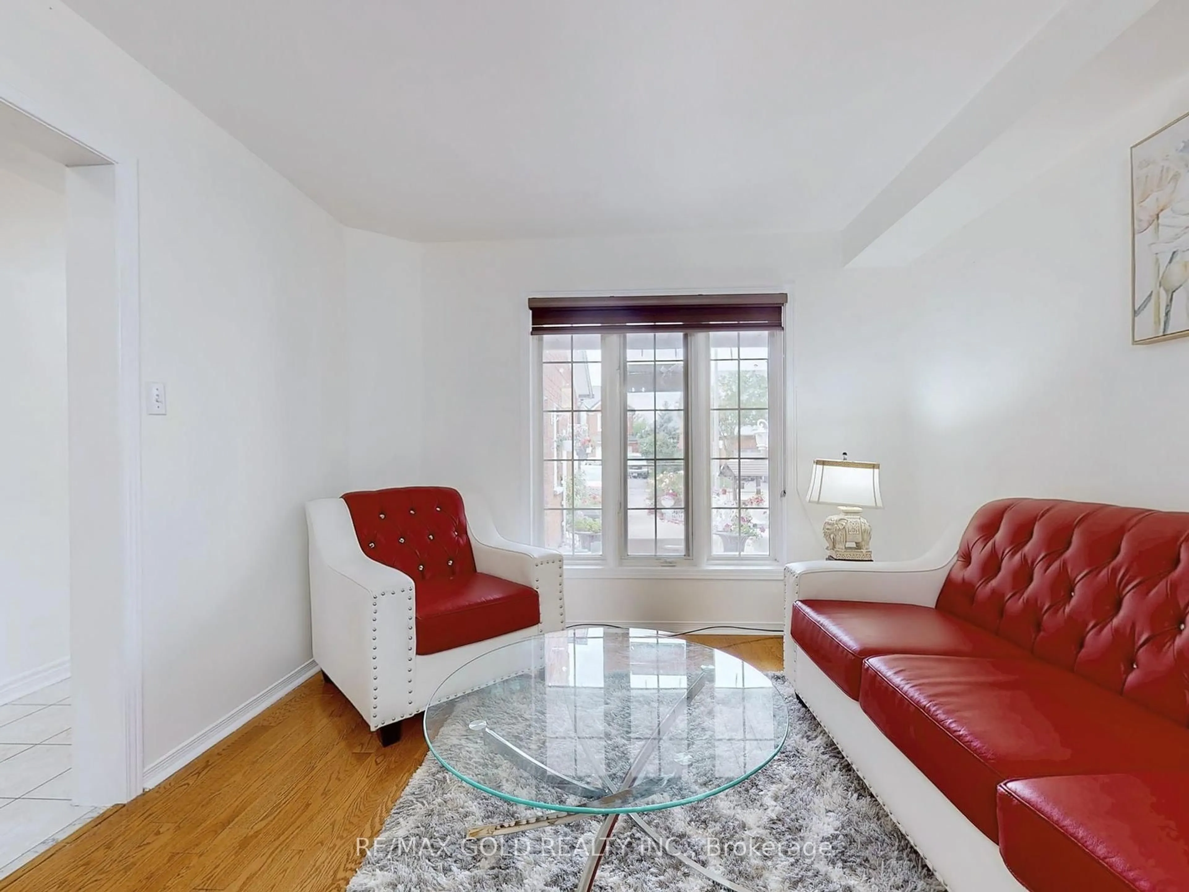 Living room with furniture, unknown for 172 Desert Sand Dr, Brampton Ontario L6R 1P8