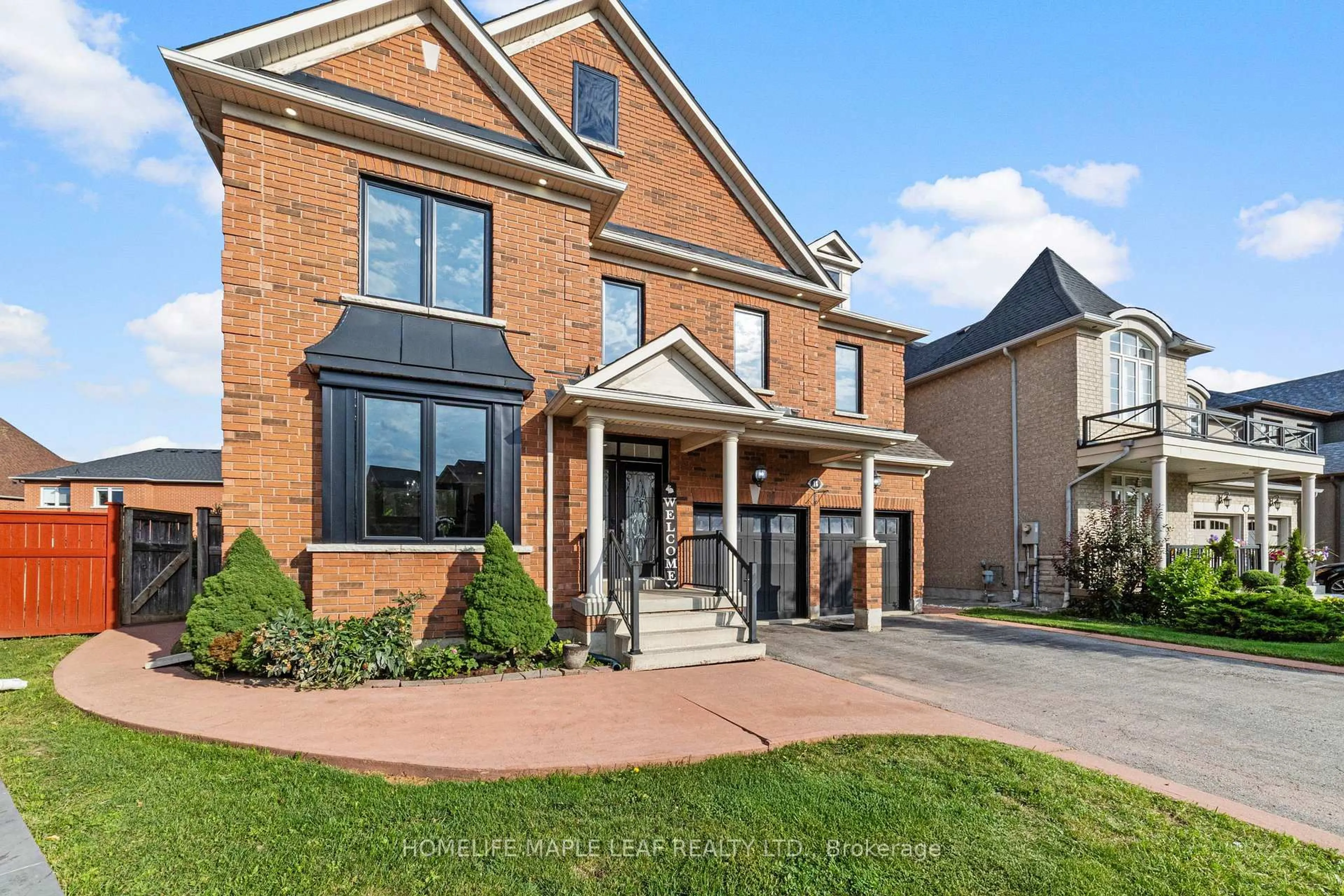 Home with brick exterior material, street for 18 Regis Circ, Brampton Ontario L6P 1Y8
