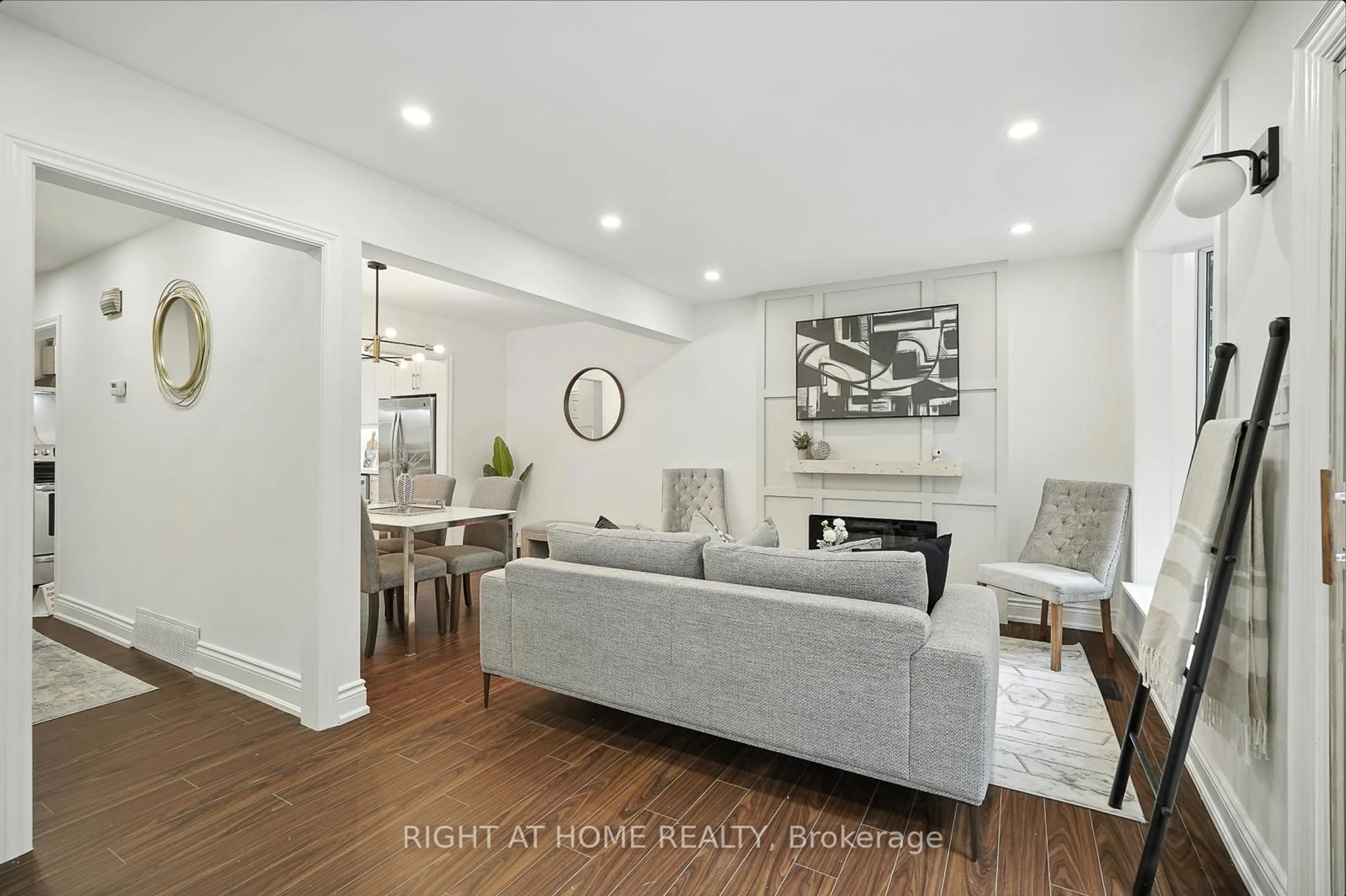 Living room with furniture, unknown for 413 Enfield Rd, Burlington Ontario L7T 2X5