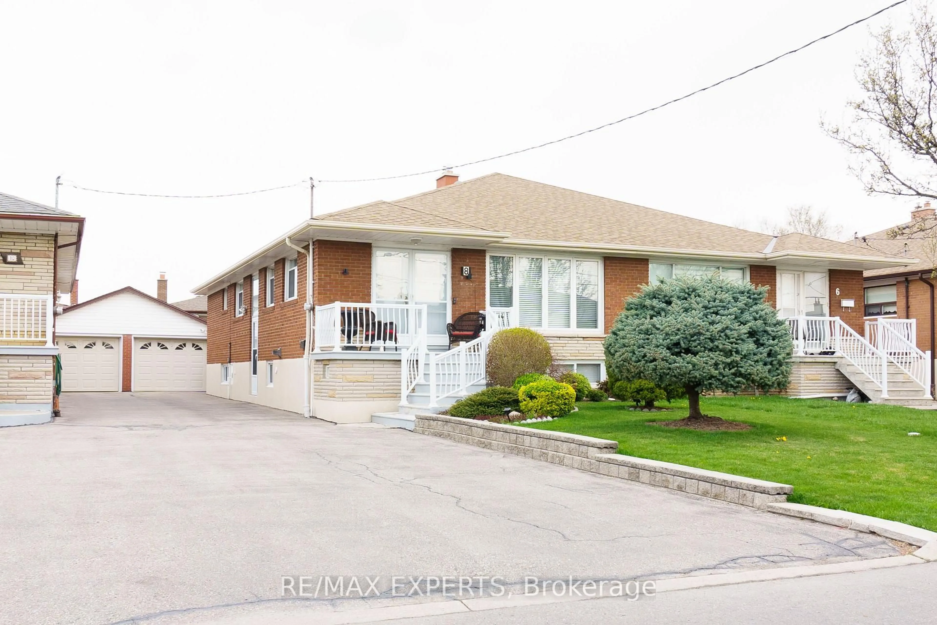 Unknown for 8 Charrington Cres, Toronto Ontario M3L 2C4