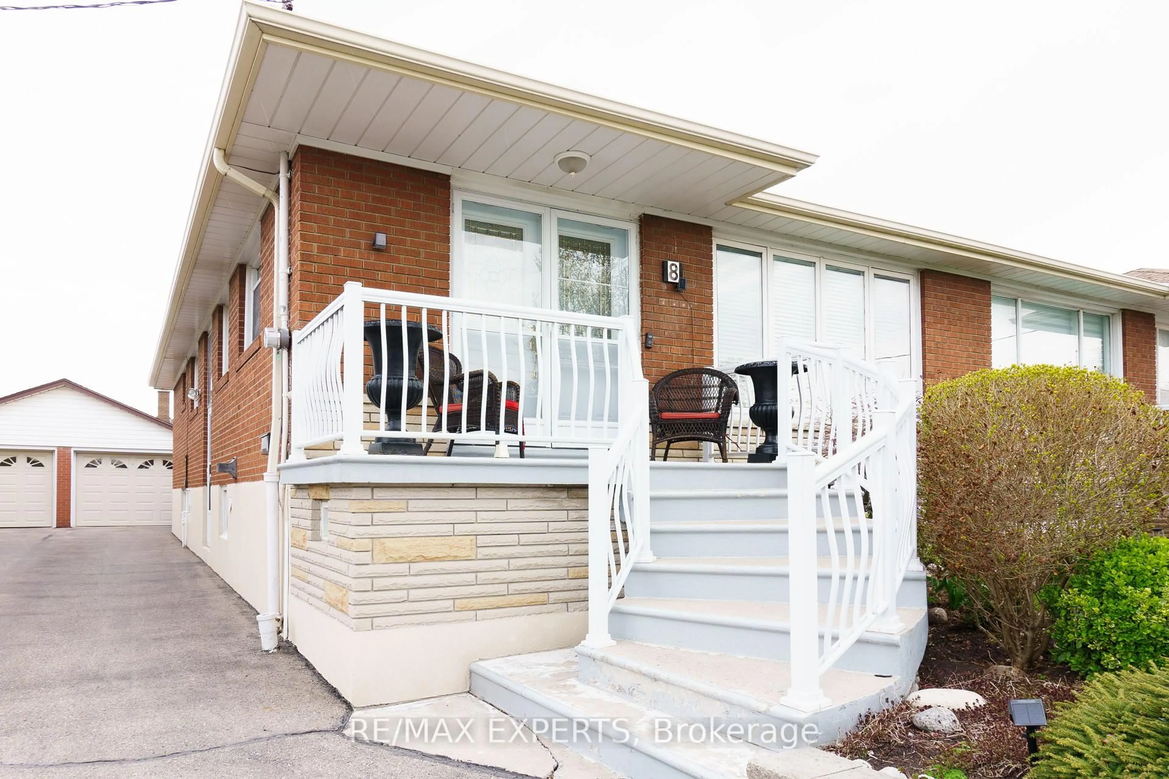 Unknown for 8 Charrington Cres, Toronto Ontario M3L 2C4