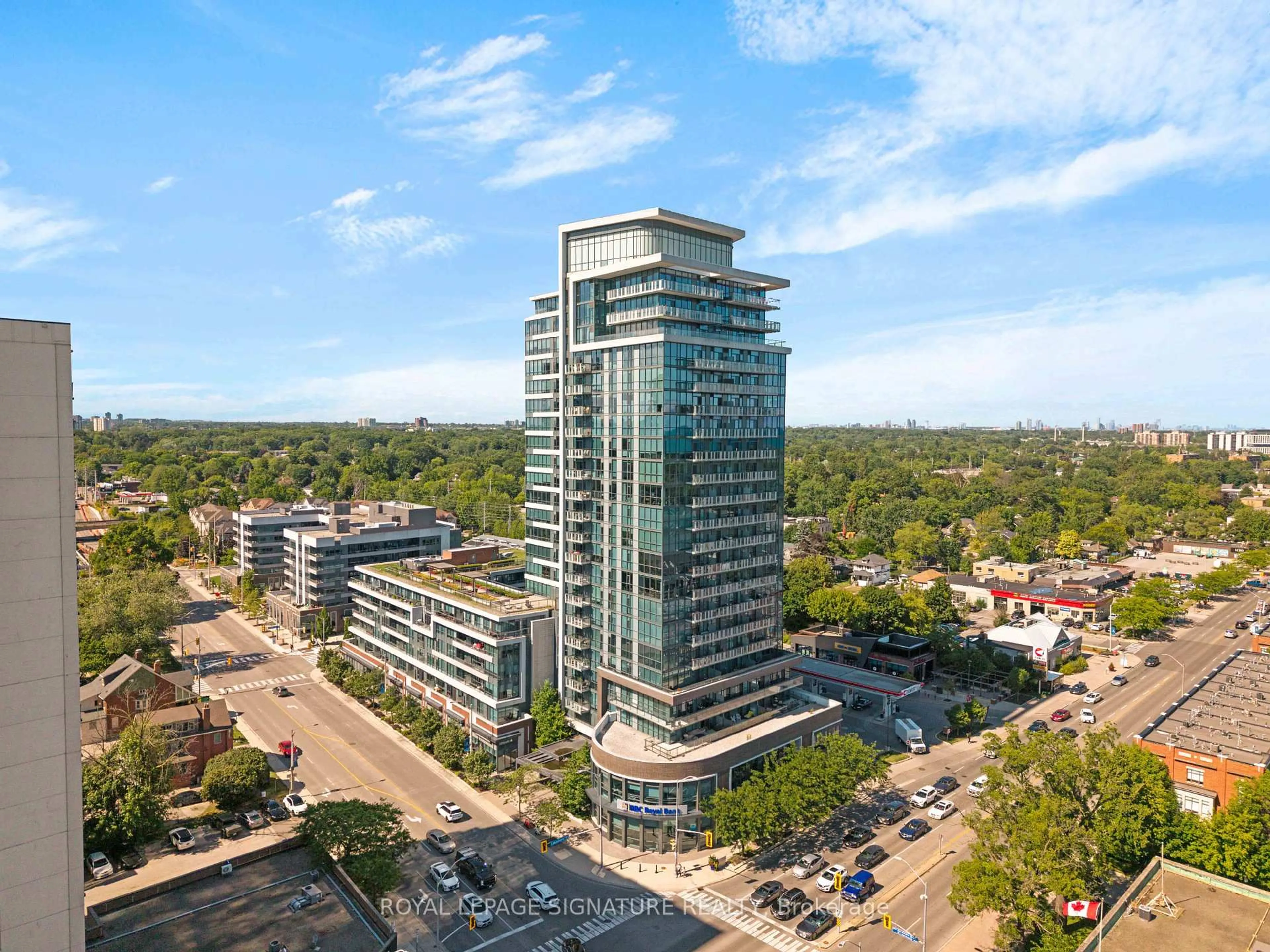 A pic from outside/outdoor area/front of a property/back of a property/a pic from drone, building for 1 Hurontario St #1901, Mississauga Ontario L5G 0A3