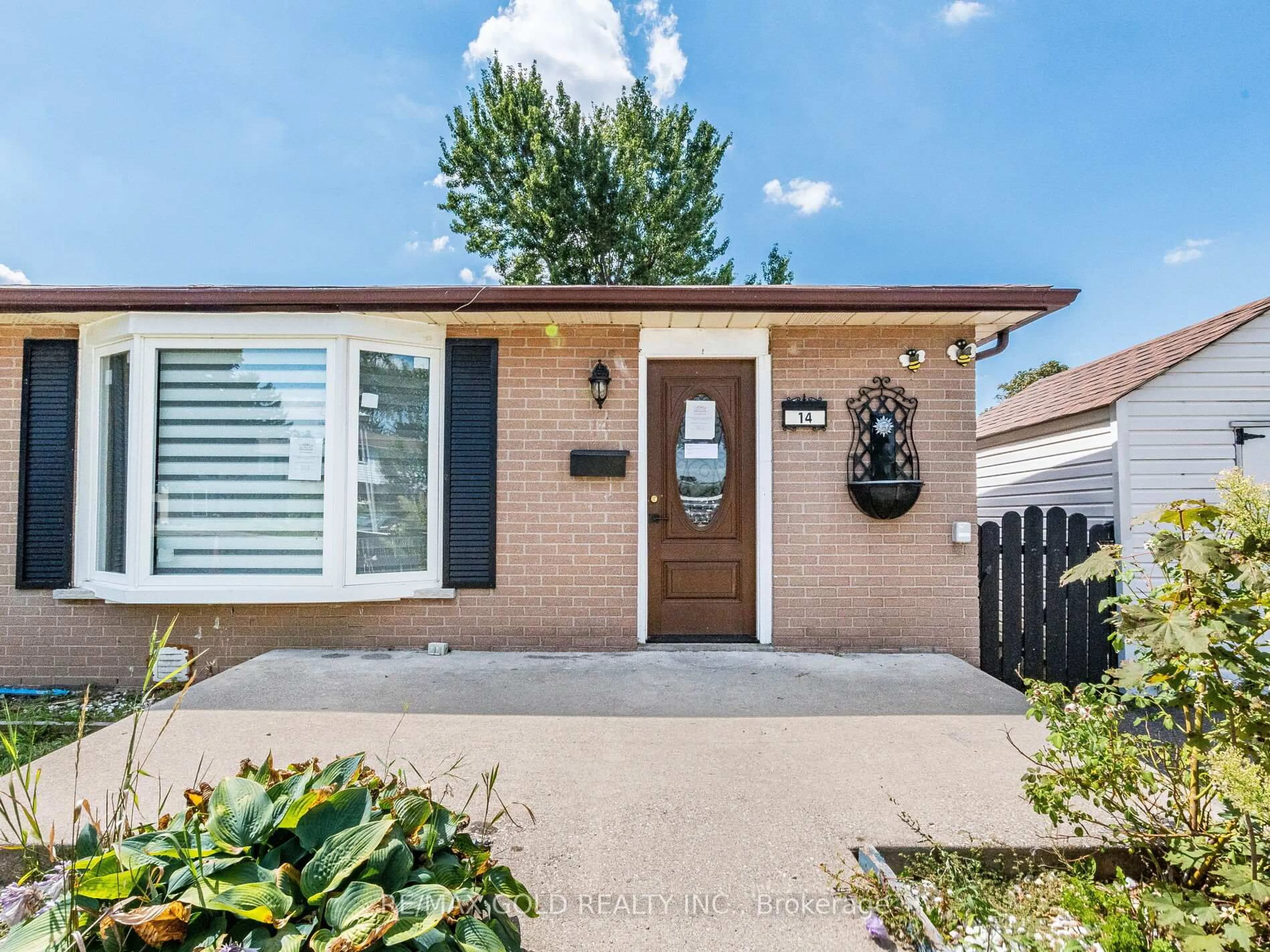 Home with brick exterior material, street for 14 Fontaine Crt, Brampton Ontario L6T 3J2