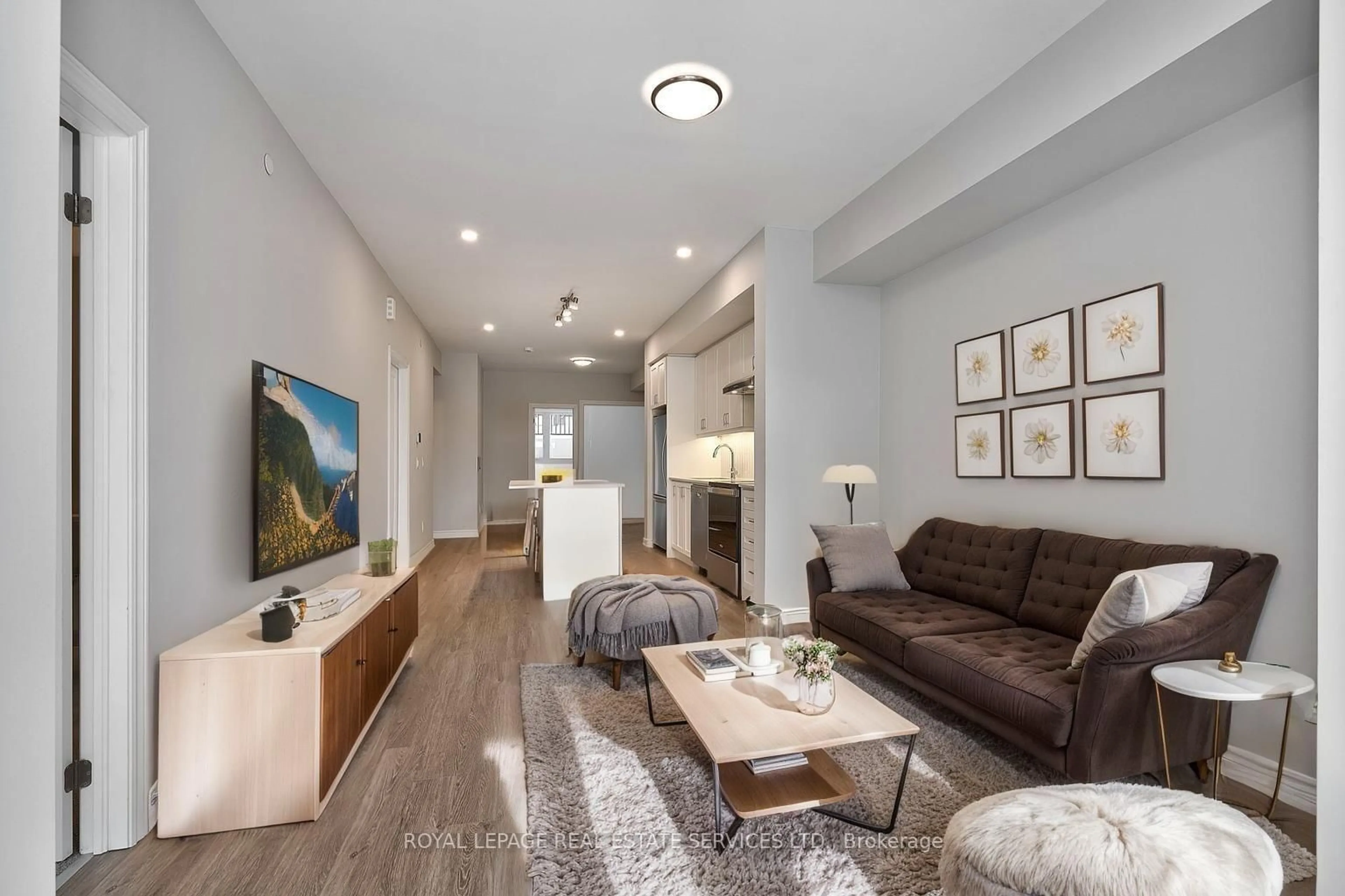 Living room with furniture, unknown for 349 Wheat Boom Dr #118, Oakville Ontario L6H 7X4