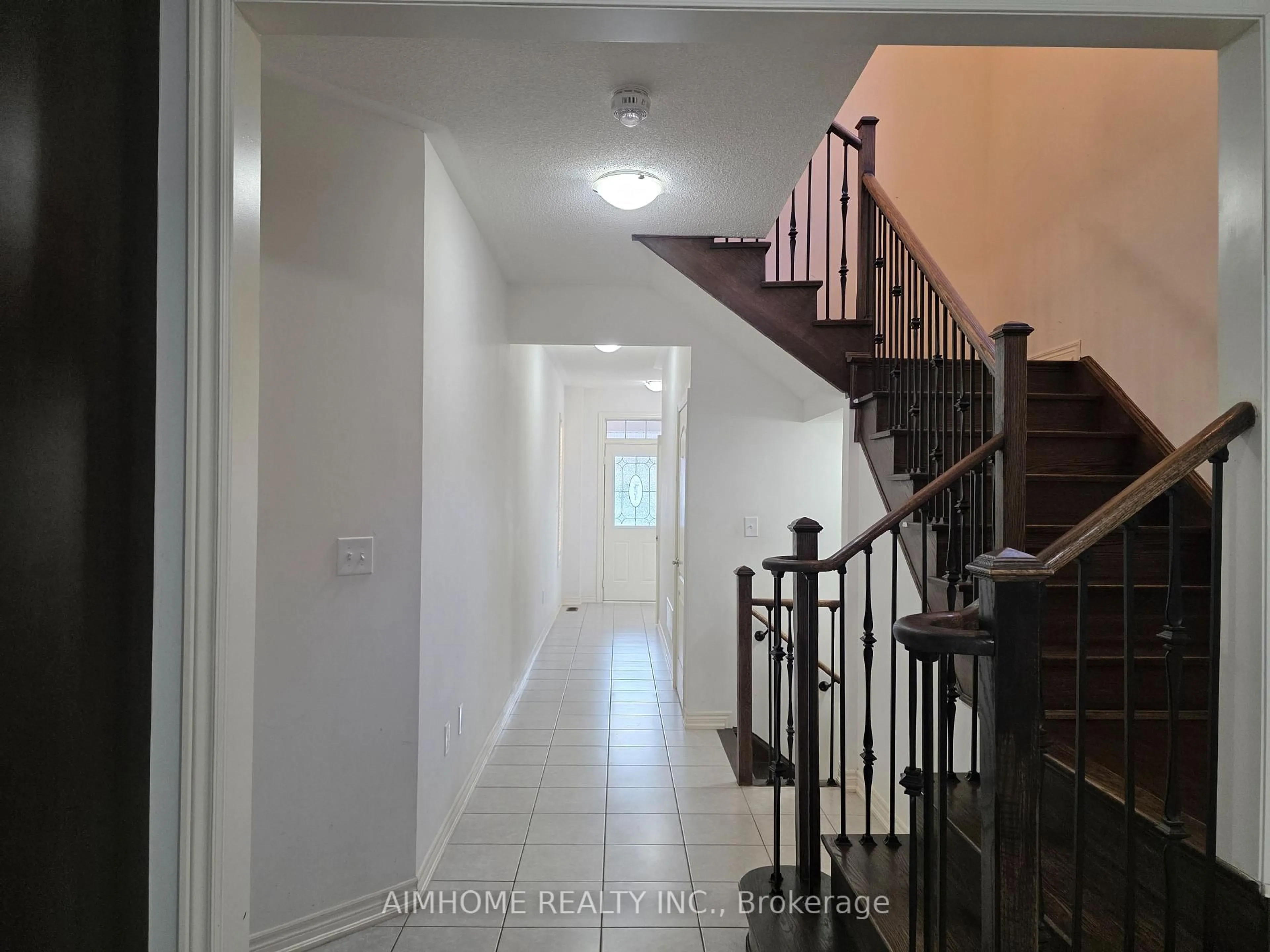 Indoor foyer for 426 George Ryan Ave, Oakville Ontario L6H 0S2